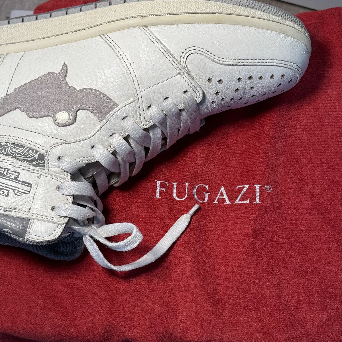 Fugazi ONE IN THE CHAMBER Size US 7 / EU 40 - 11 Thumbnail