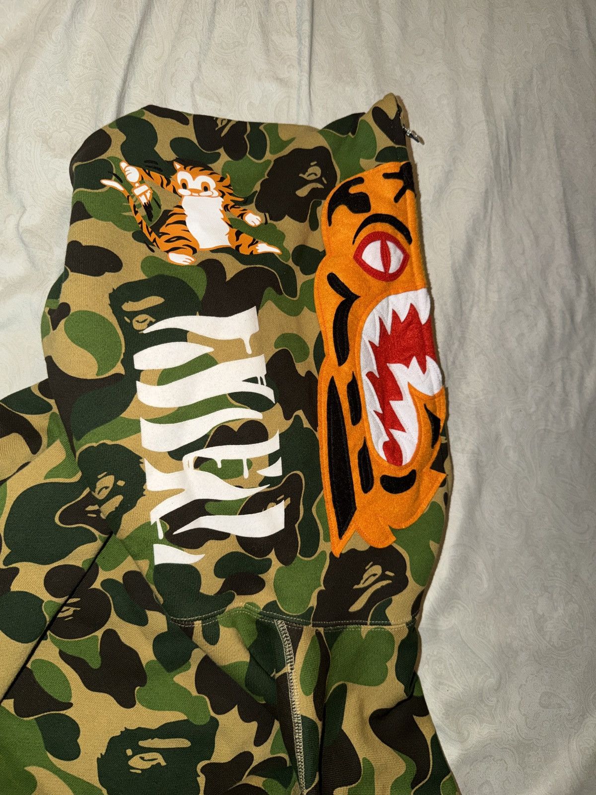 Bape A Bathing Ape Men’s ABC Camo Tiger Full Zip Hoodie Size US XL / EU 56 / 4 - 3 Thumbnail