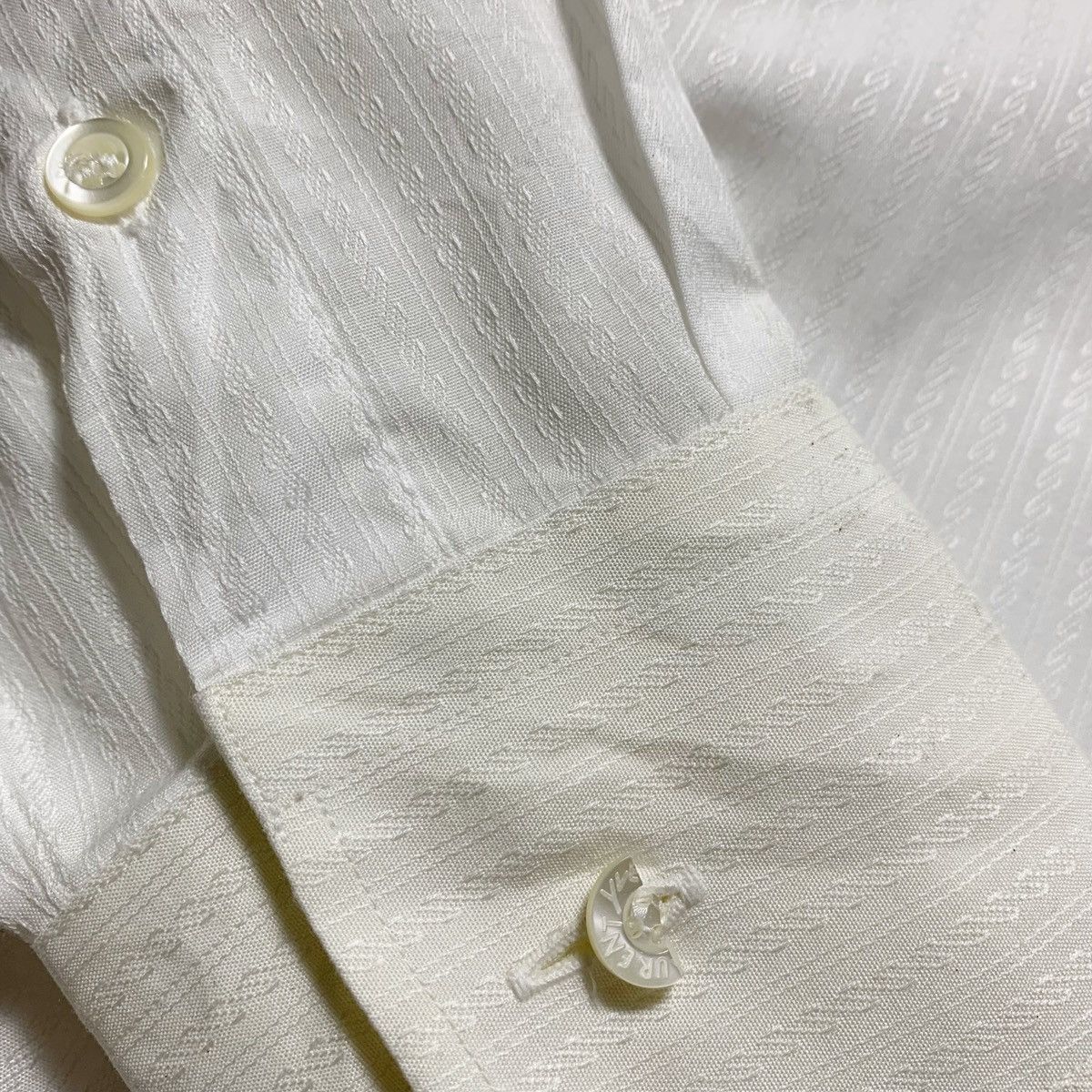 Yves Saint Laurent Vintage Yves Saint Laurent Mens Dobby Stripe Shirt Size US M / EU 48-50 / 2 - 10 Thumbnail