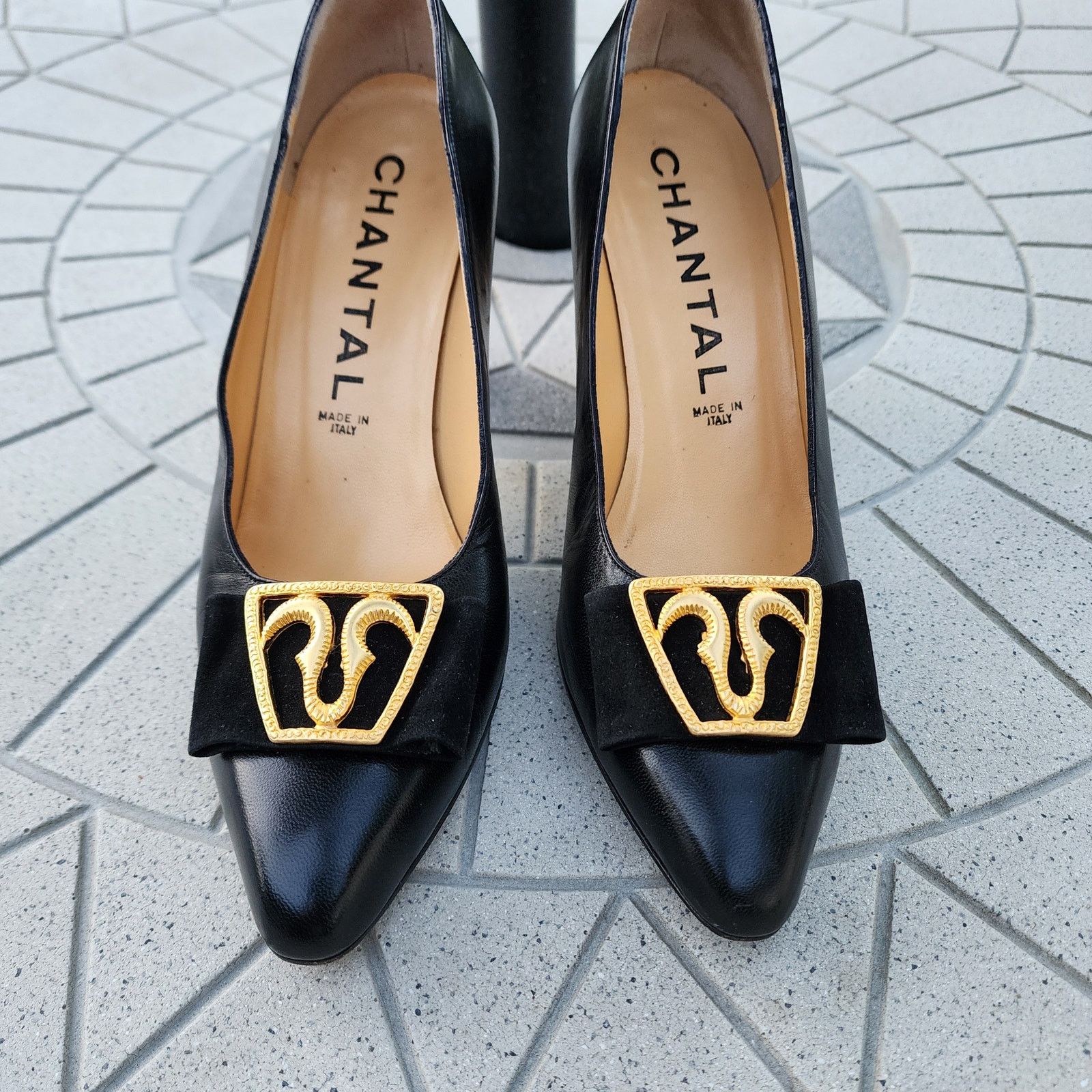 Other Chantal Leather Gold-Tone Applique Contrast Block Heel Pumps Size US 8 / IT 38 - 4 Thumbnail