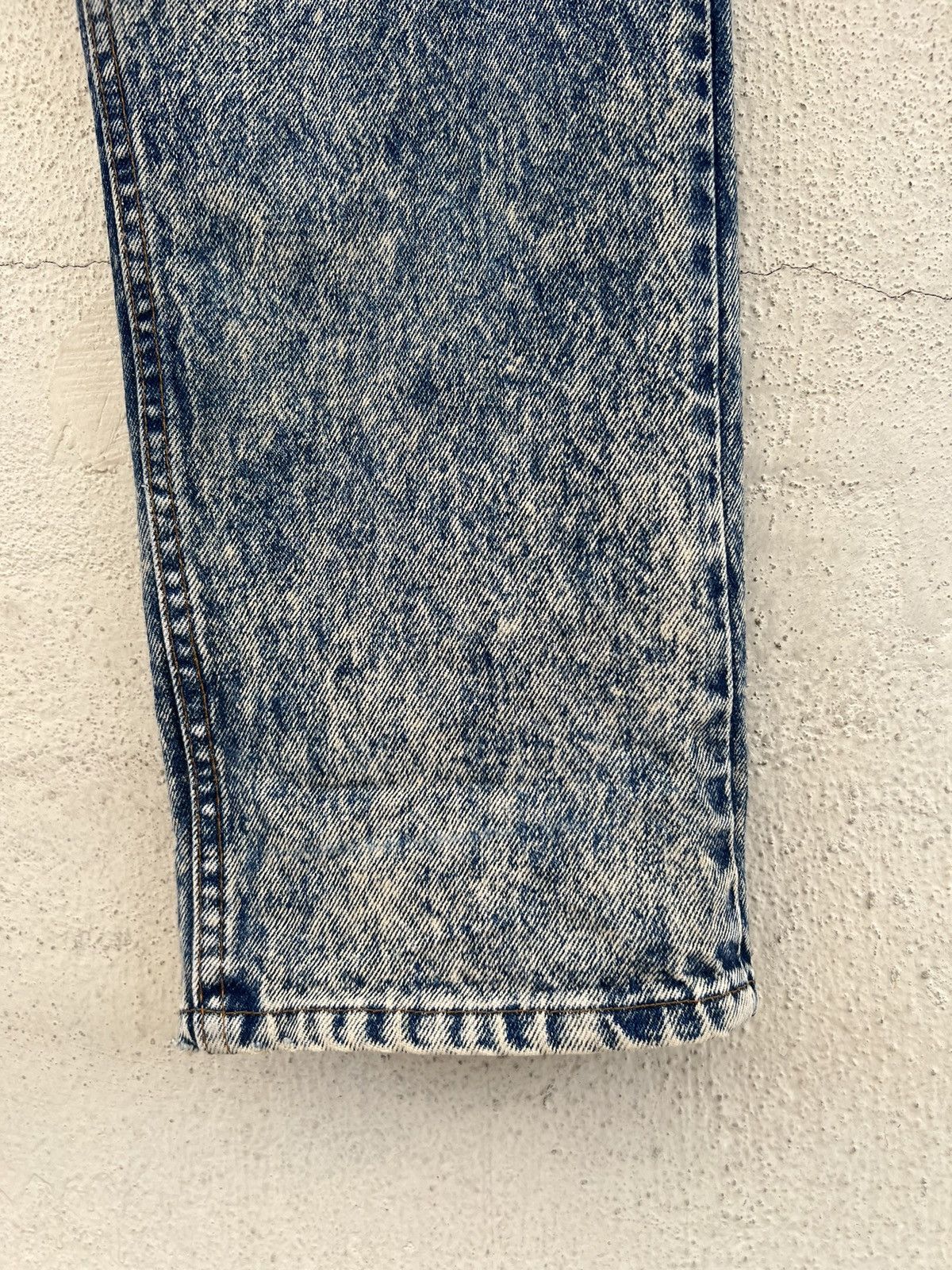 Levi's Vintage 80s Levi’s 505 Mud Acid Wash Denim Rips Knee Jeans Size US 34 / EU 50 - 14 Thumbnail