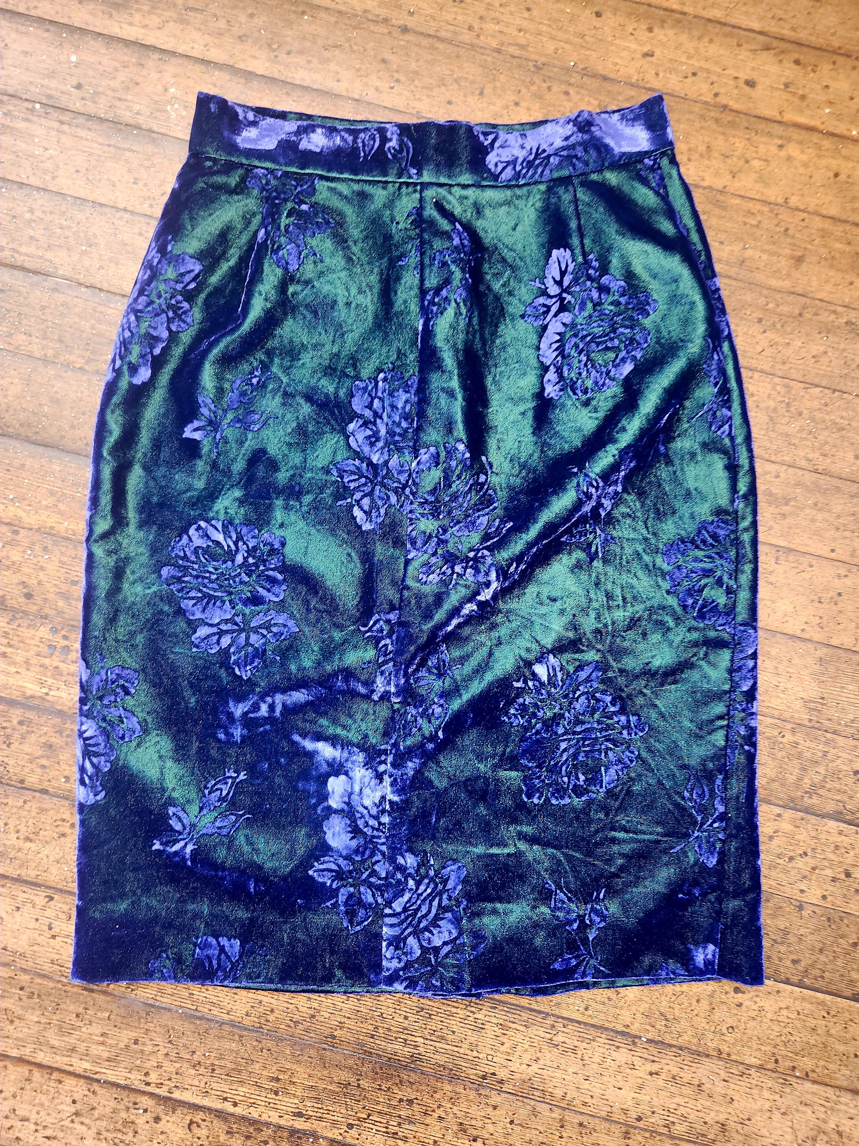 Krizia Vintage Krizia Crushed Velvet Skirt Size 40" / US 18 - 1 Thumbnail