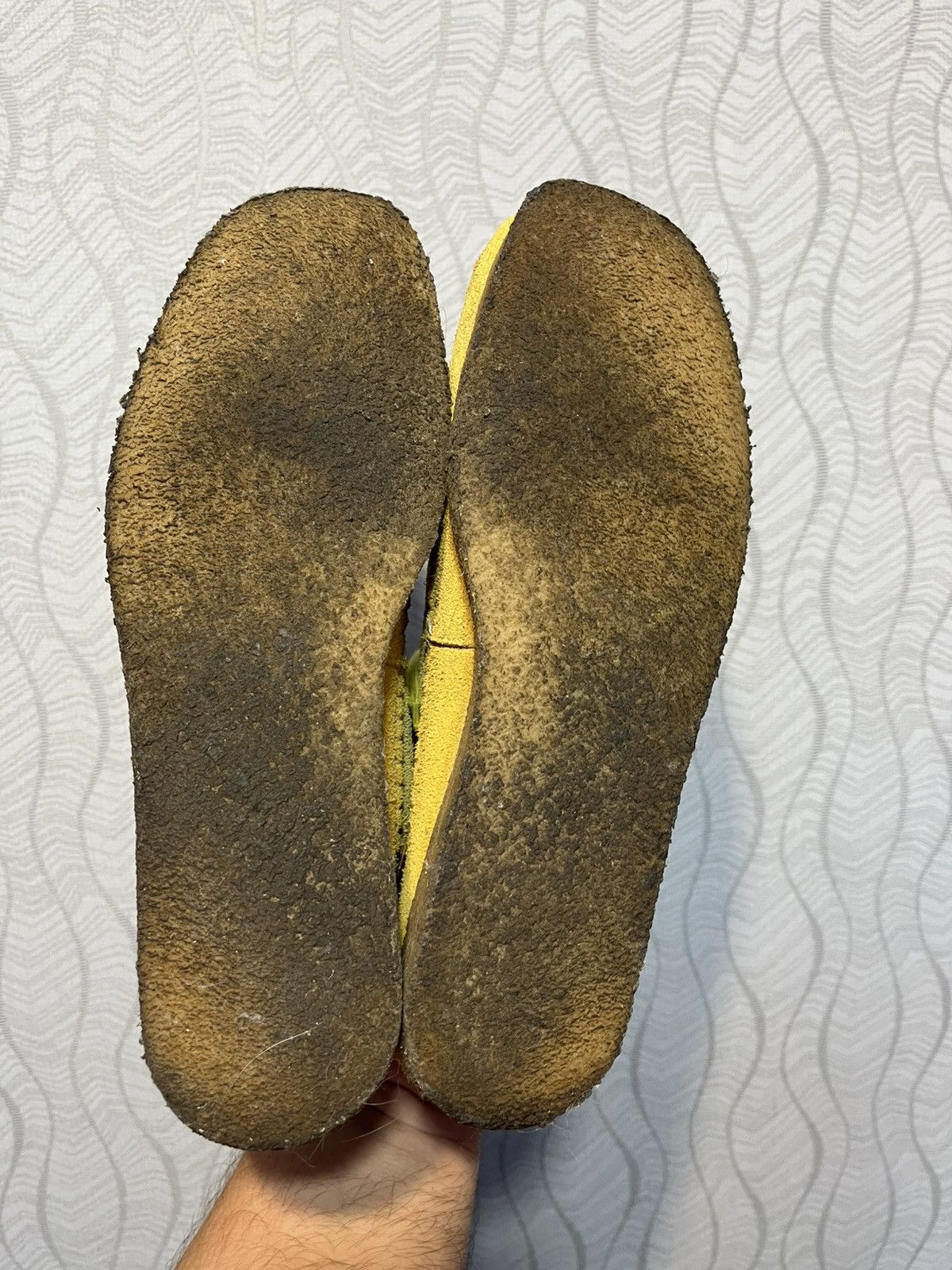 Clarks Clarks Originals x Levi’s Men’s Suede Lemon Yellow Shoes Size US 8 / EU 41 - 9 Thumbnail