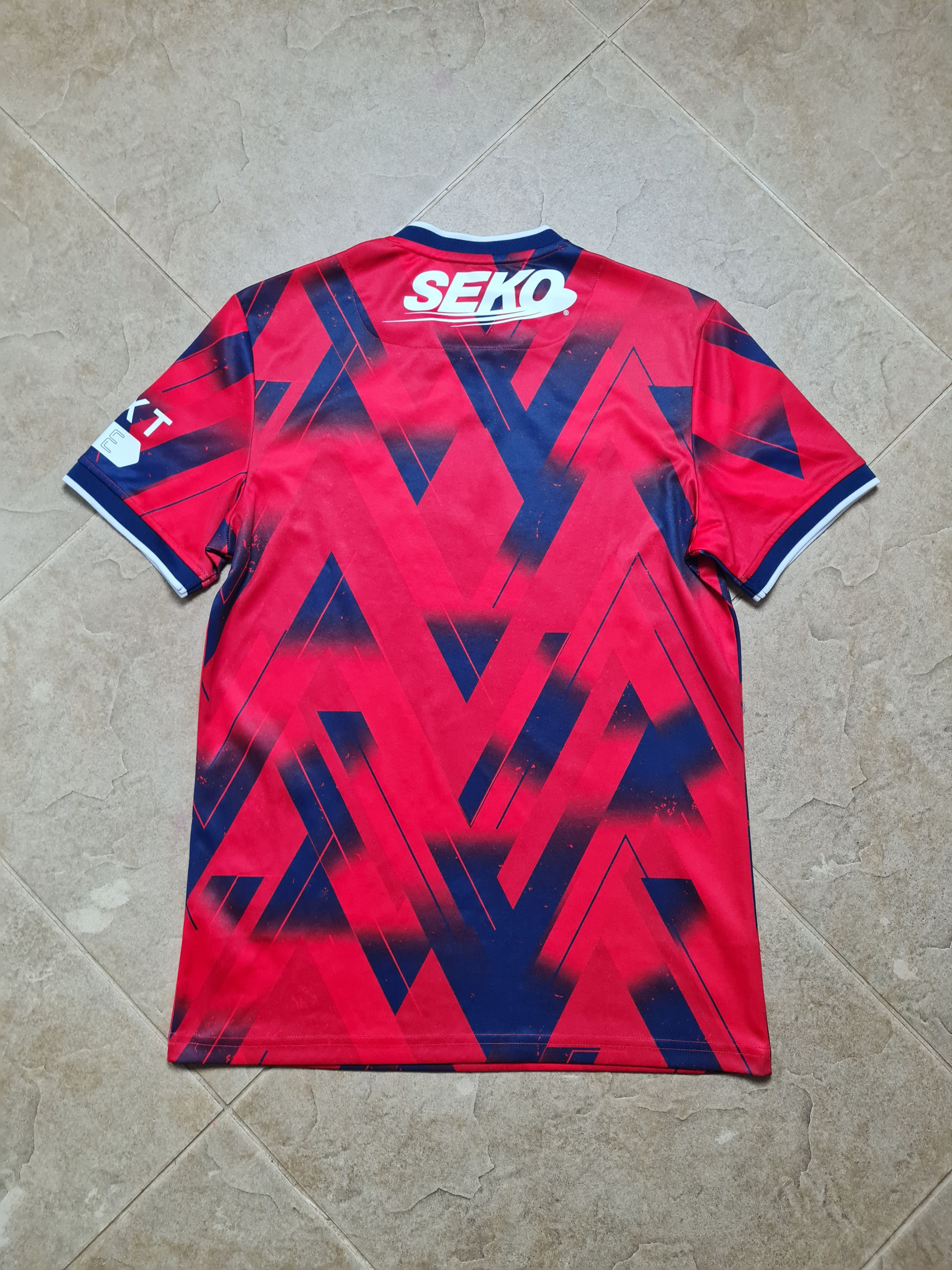 Castore Castore Glasgow Rangers Men's Fourth Shirt 2023/2024 Size US S / EU 44-46 / 1 - 14 Thumbnail