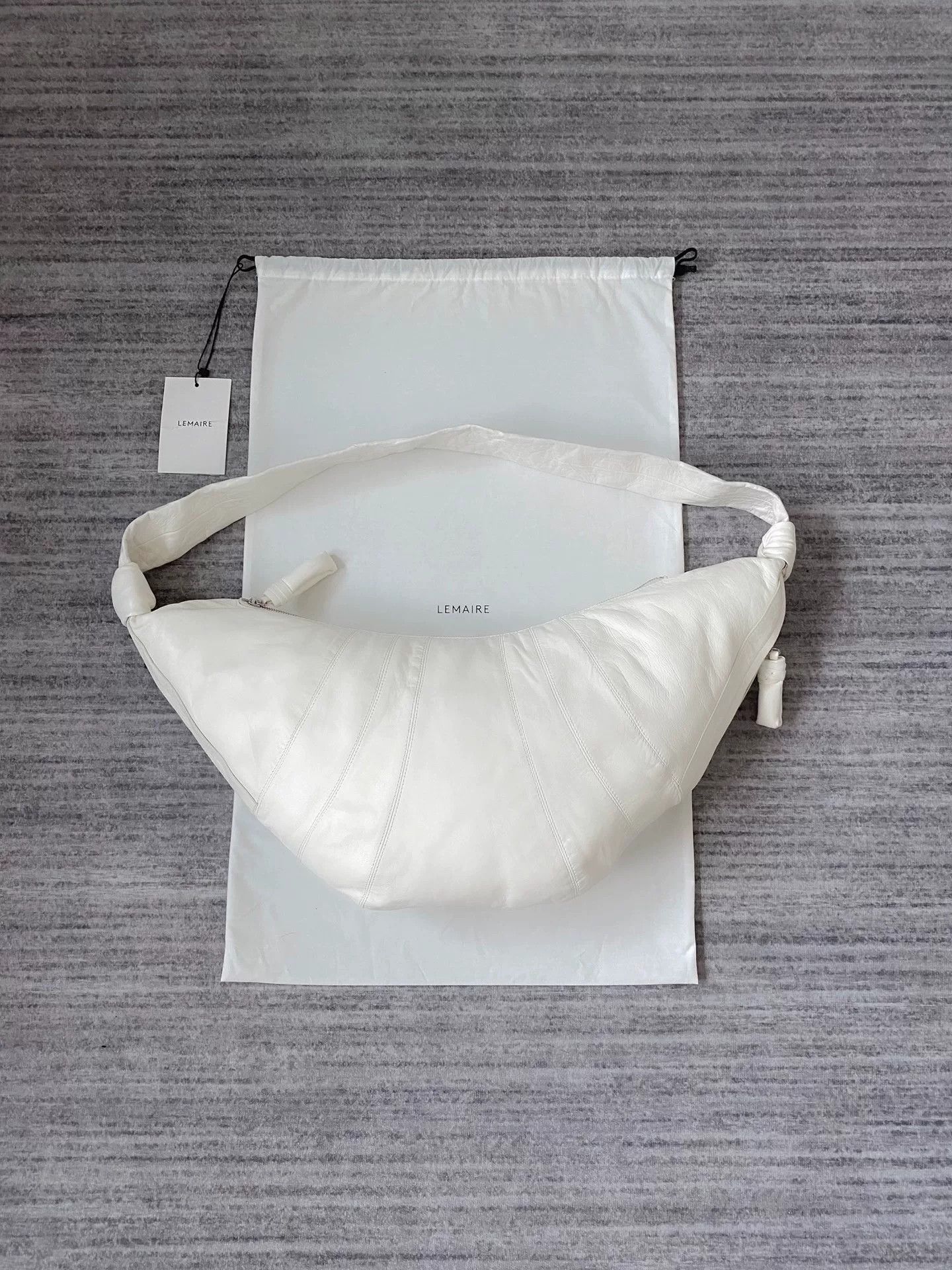 Lemaire Large White Lambskin Croissant Bag Size ONE SIZE - 1 Thumbnail