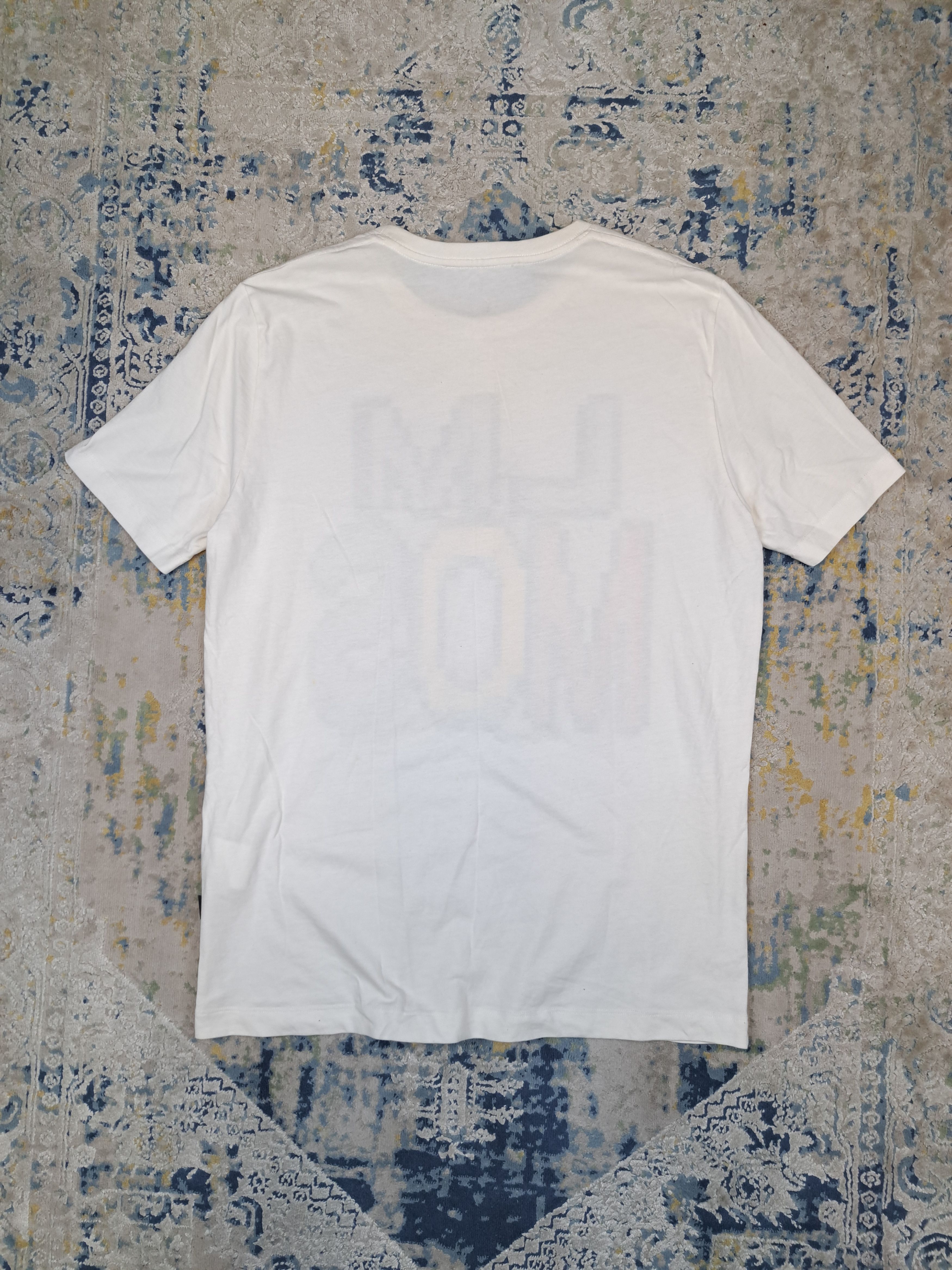 Moschino Love Moschino Big Logo Print Tee Luxury Designer Size US XL / EU 56 / 4 - 6 Thumbnail