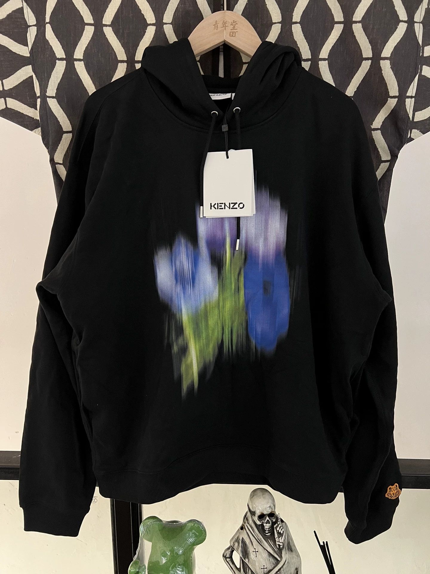 Kenzo kenzo black hoodie with floral design Size US M / EU 48-50 / 2 - 1 Thumbnail