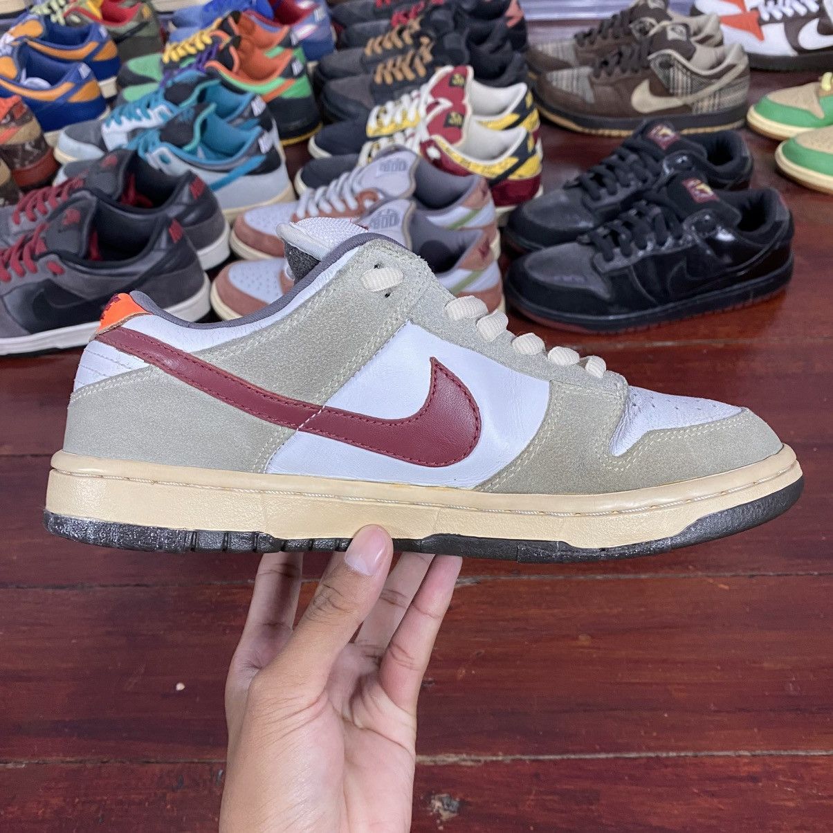 Nike SB Dunk Low Crimson 2006 Size US 8 / EU 41 - 6 Thumbnail