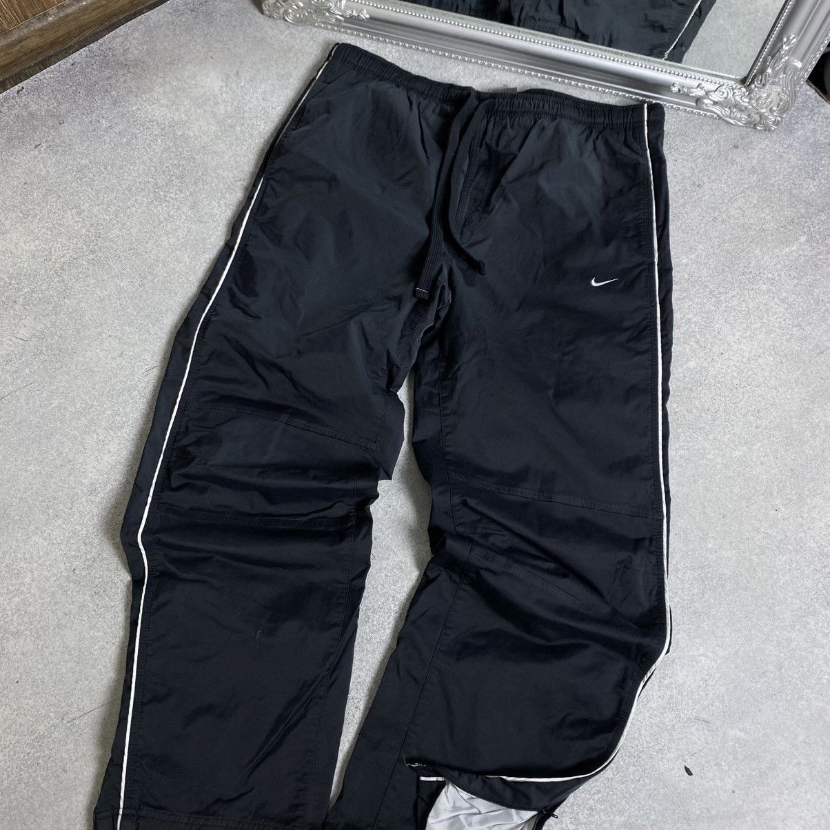 Nike Vintage Nike Track Pants Big Logo Size US 36 / EU 52 - 3 Thumbnail