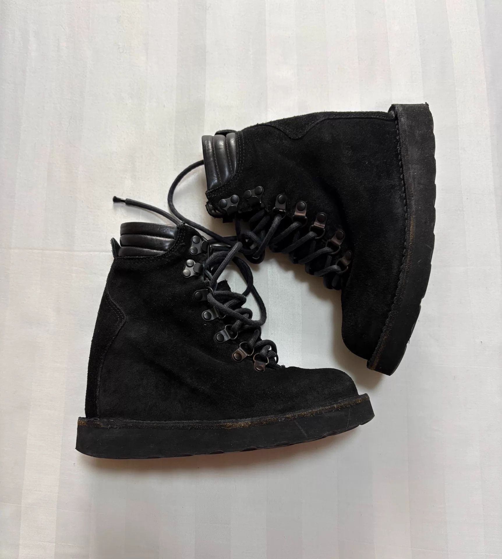 Maison MIHARA YASUHIRO MIHARA YASUHIRO vintage odd suede block heel boot 225 37 Size US 6.5 / IT 36.5 - 1 Thumbnail