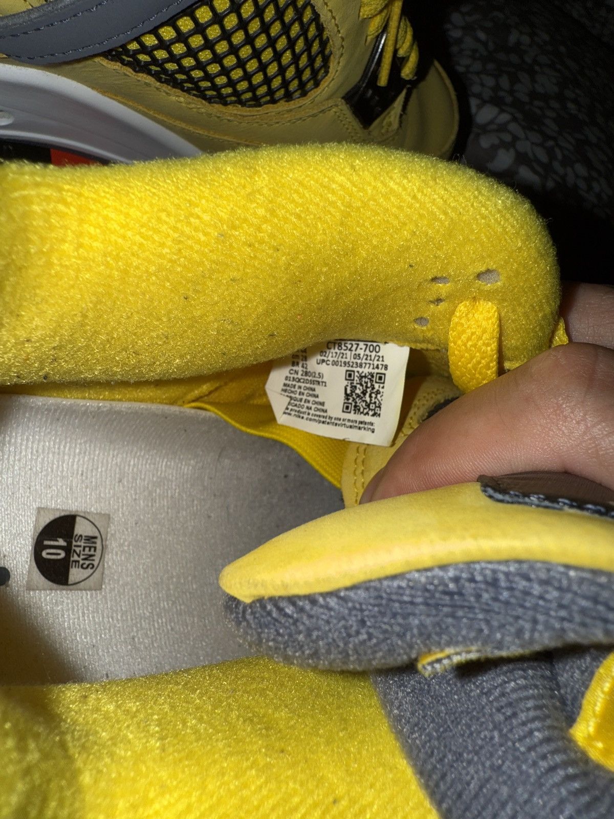 Jordan Brand Jordan 4 Retro - Lightning Size US 10 / EU 43 - 16 Thumbnail