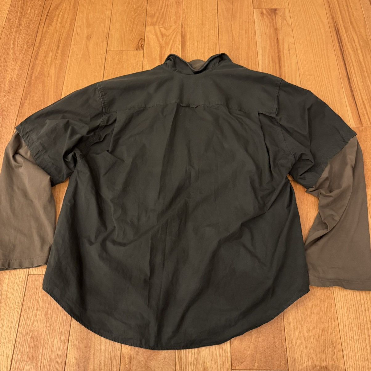 Balenciaga Balenciaga BB Icon Trompe L'oeil Layered Shirt Size US M / EU 48-50 / 2 - 7 Thumbnail