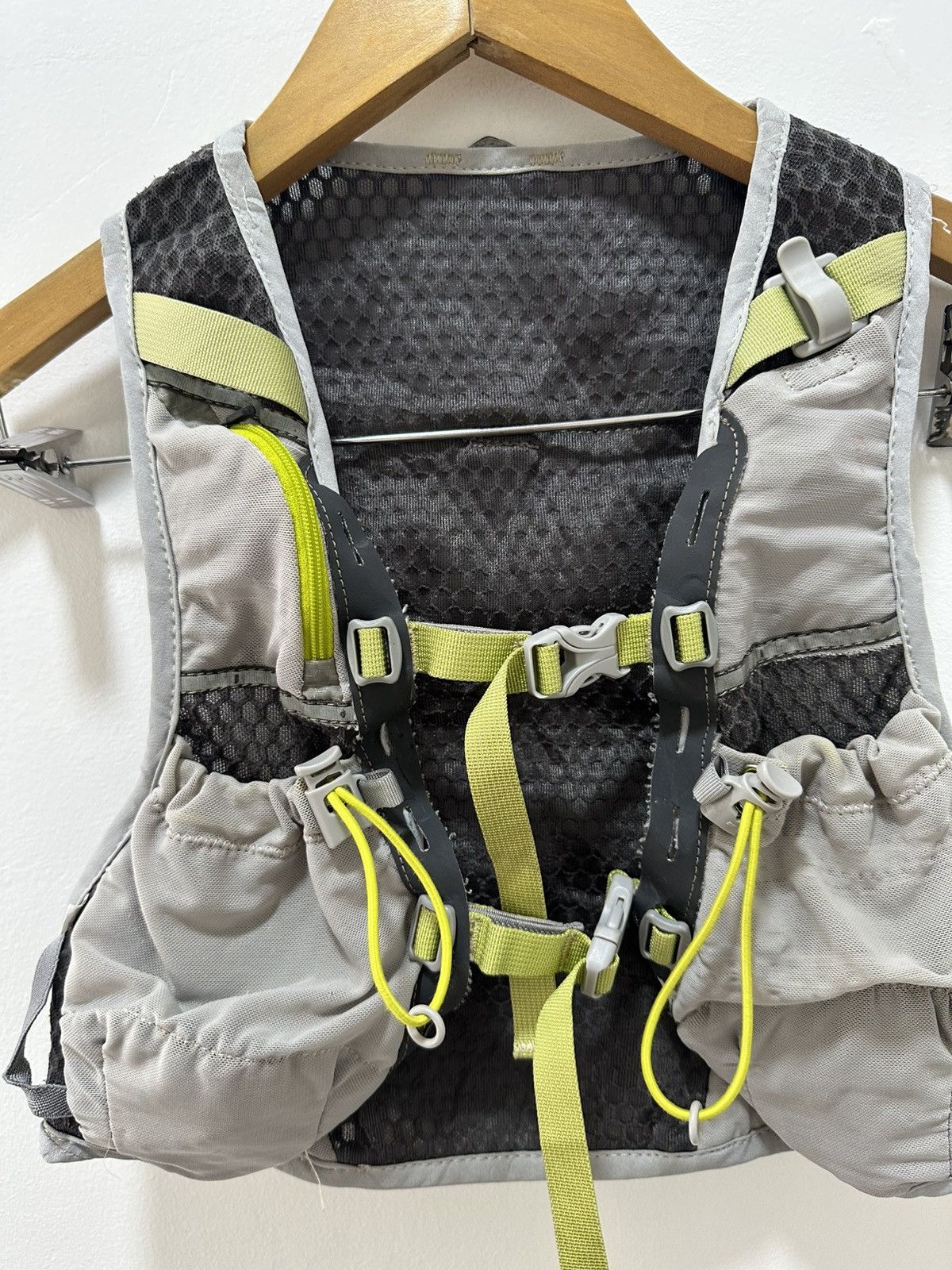 Mountain Hardwear Mountain HardWear Fluid Race Vest Size US S / EU 44-46 / 1 - 3 Thumbnail