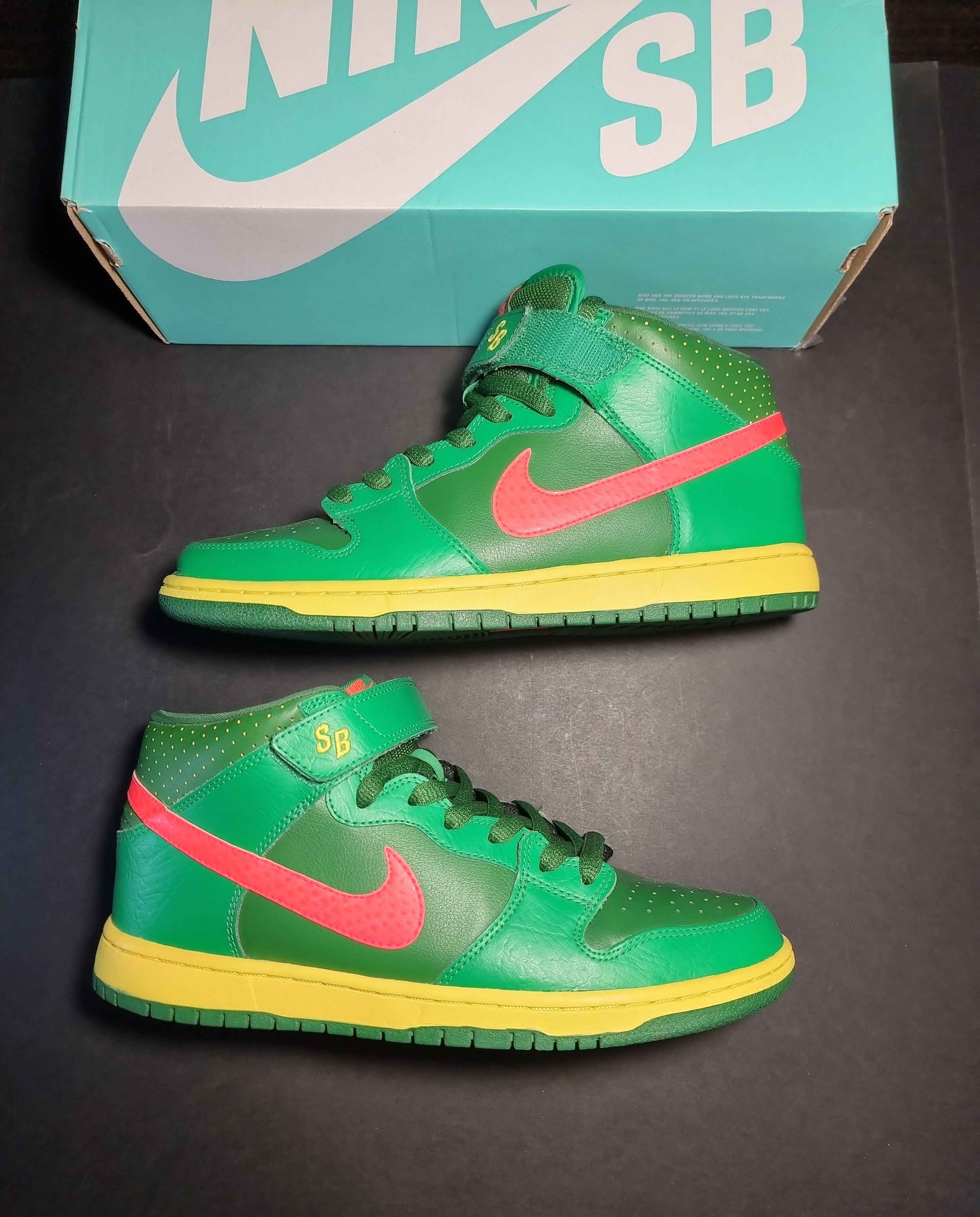 Nike SB Nike SB Dunk Mid Watermelon Size US 9.5 / EU 42-43 - 2 Thumbnail