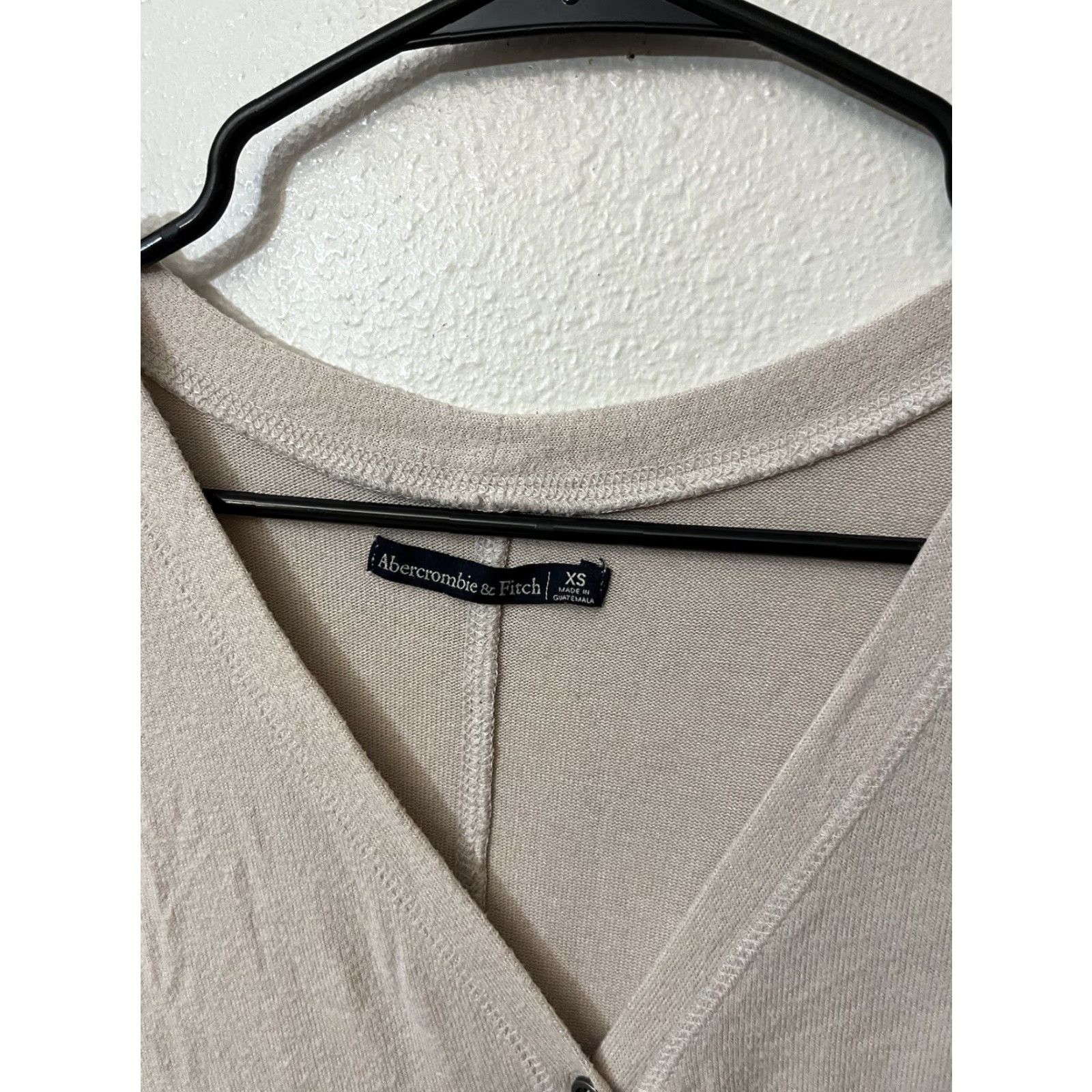Abercrombie & Fitch Abercrombie & Fitch Cardigan Women XS V-Neck Beige Button Open-Knit Sweater" Size XS / US 0-2 / IT 36-38 - 3 Thumbnail