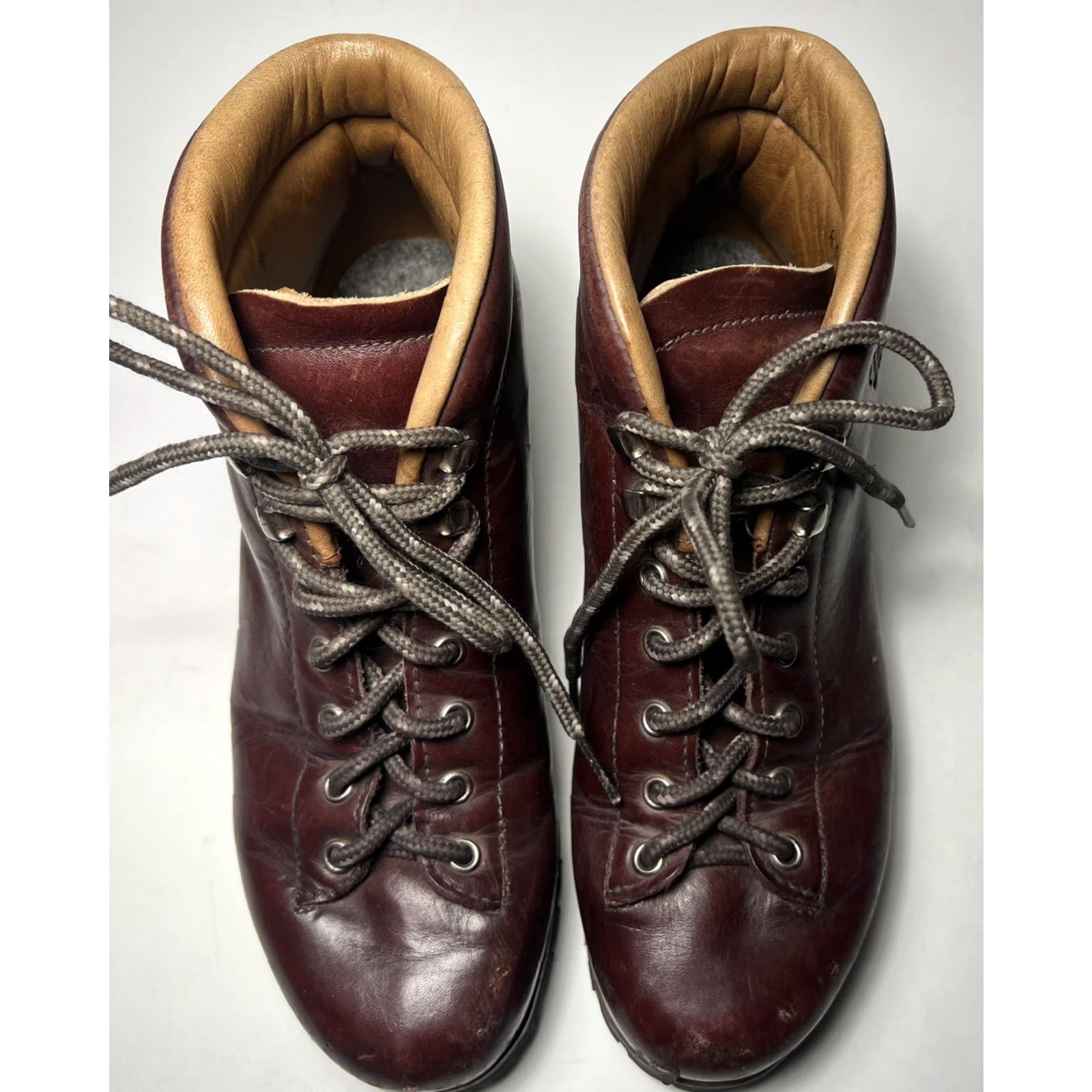 Vasque VINTAGE Vasque Highlander Boot Woman 7 M Red Leather Hiking Combat Shoes Womens Boots Size US 7 / IT 37 - 4 Thumbnail