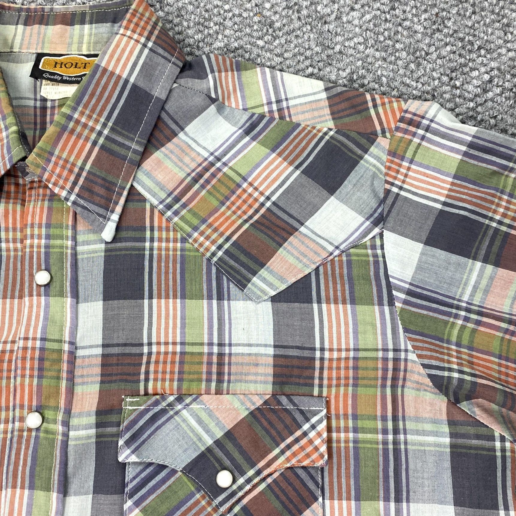 Vintage VINTAGE Holt Western Shirt Mens Large Plaid Pearl Snap Short Sleeve Made USA WLM6200-1 Size US L / EU 52-54 / 3 - 3 Thumbnail