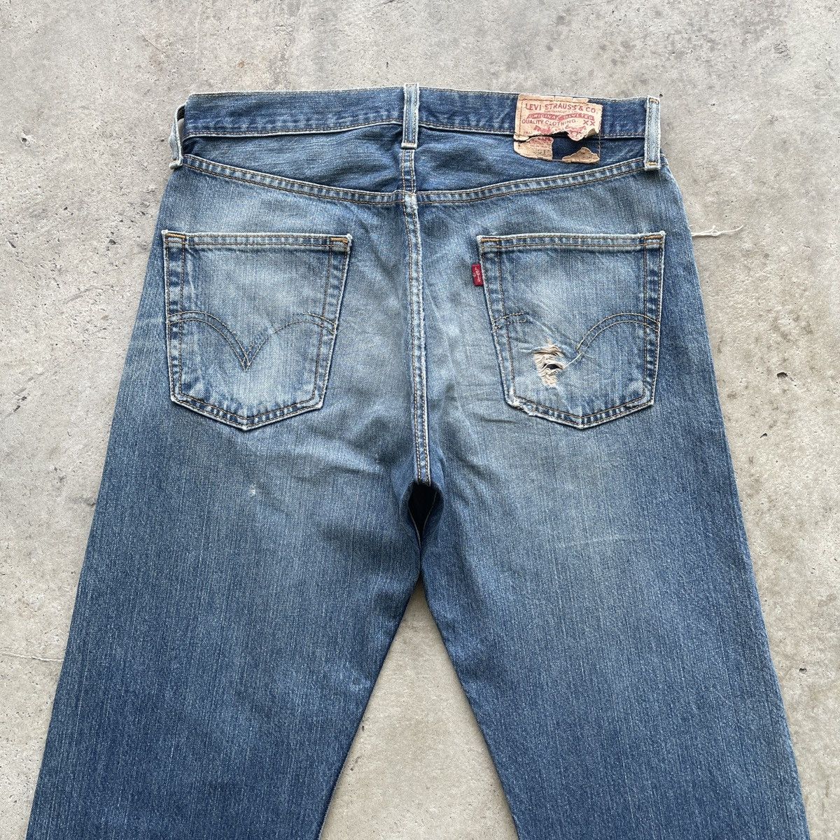 Levi's Vintage Clothing Vintage Levi’s 501 Ripped Faded Jeans Distressed Denim Pants Size US 33 - 10 Thumbnail