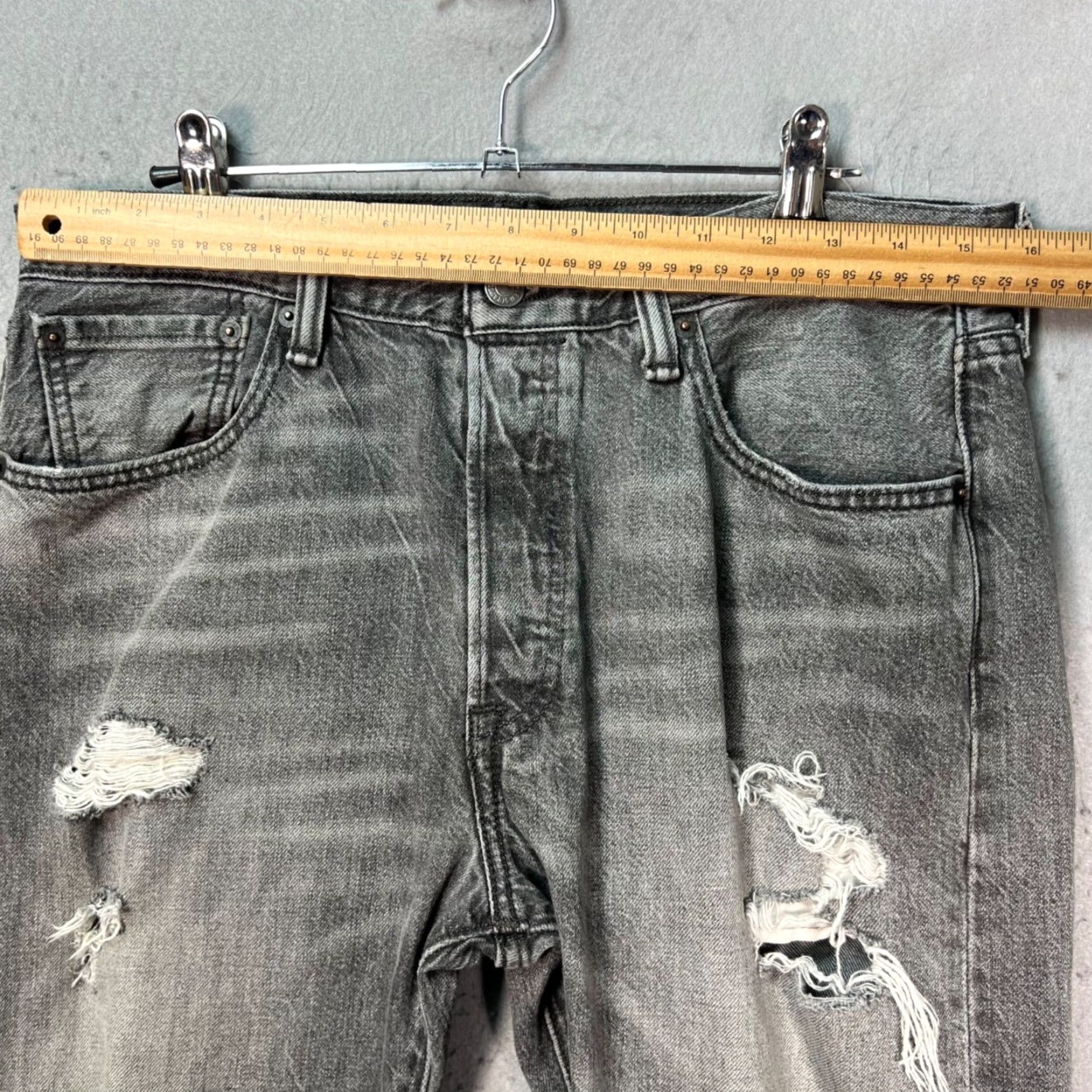 Levi's Levis 501 Mens Jeans Gray Distressed Straight 32x29 Denim 100% Cotton Leather? Wait Size US 32 / EU 48 - 7 Thumbnail