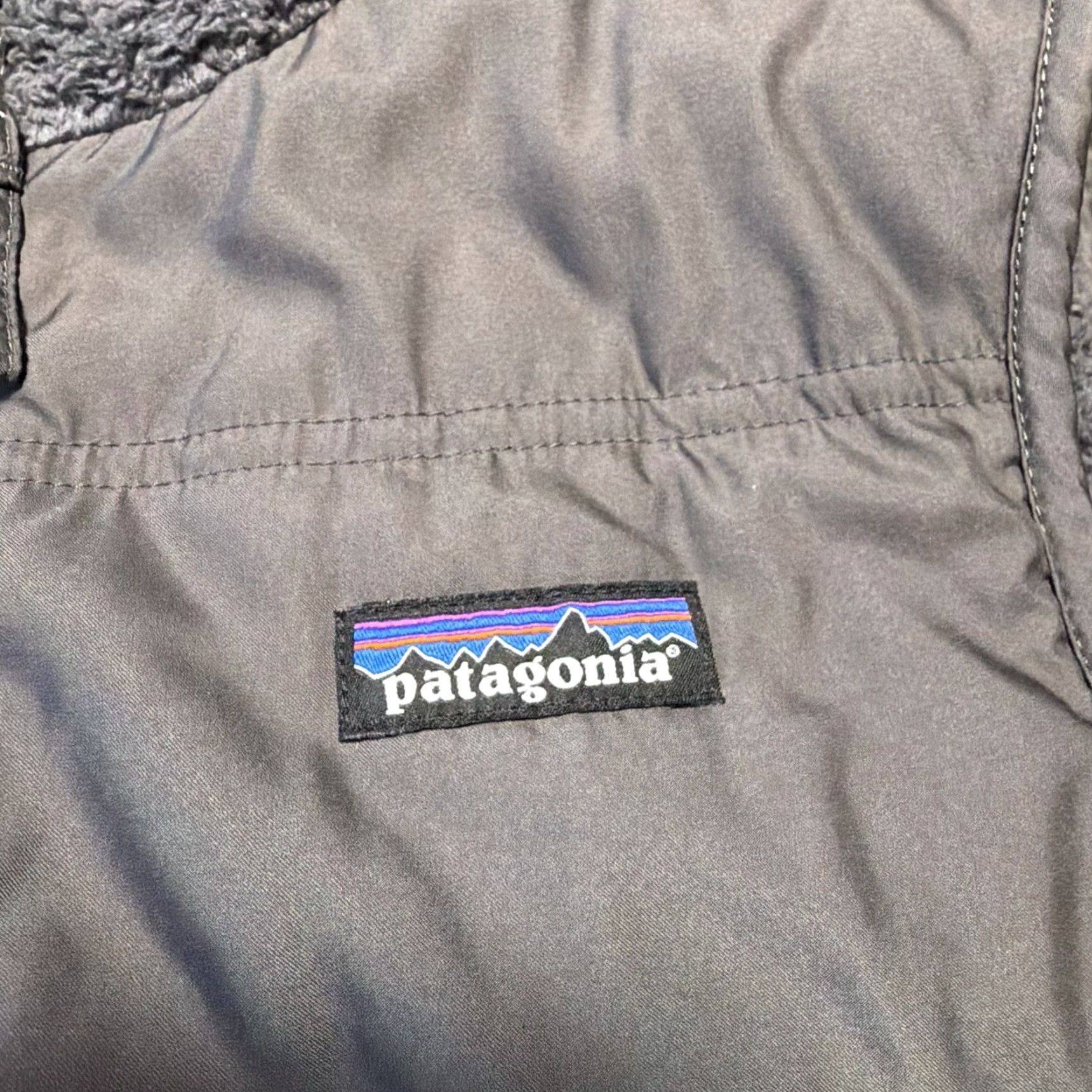 Patagonia Patagonia Vest Womens Medium Gray Quilted Fleece Hood Reversible Los Gatos 25221 Size M / US 6-8 / IT 42-44 - 4 Thumbnail