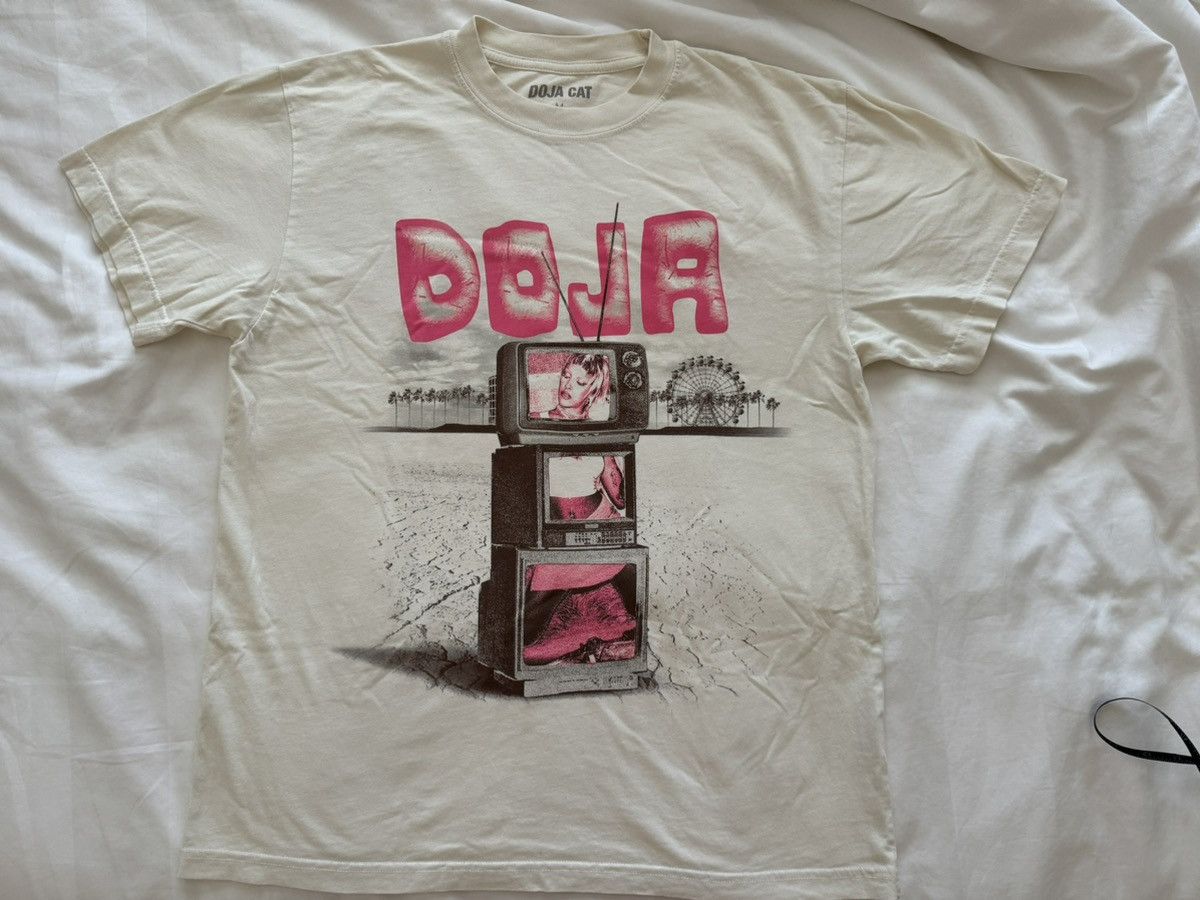 image of Exclusive - Doja Cat - Coachella 2024 - T-Shirt Tee - in Cream, Men's (Size Medium)
