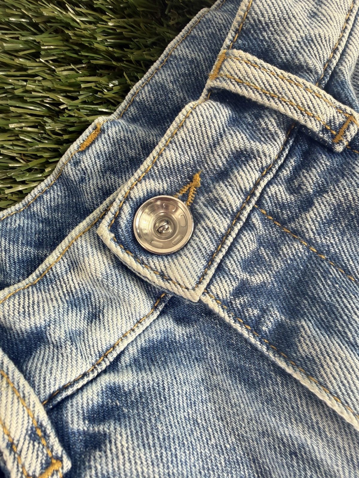 Maison Margiela Maison Margiela Cut-Out Distressed Denim Jeans Size 33" - 4 Thumbnail