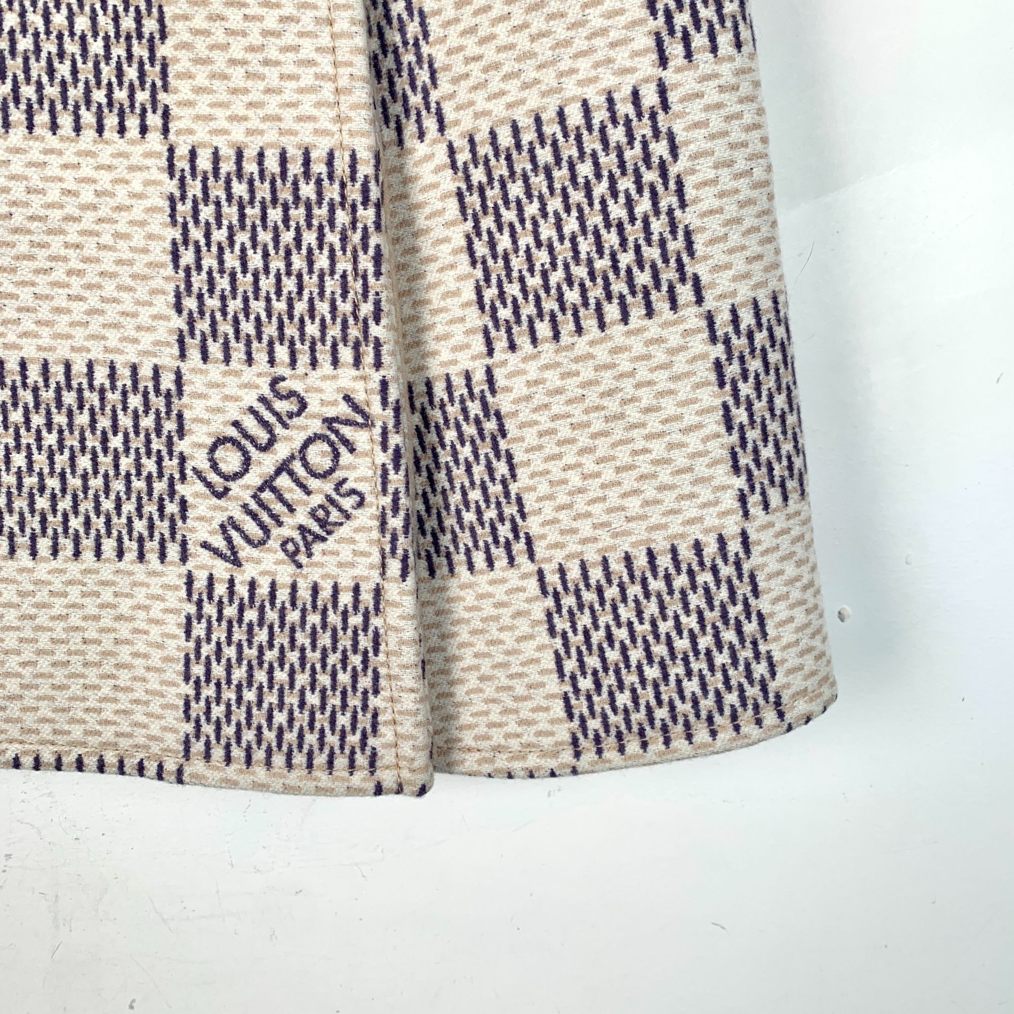 Louis Vuitton Louis Vuitton Paris Checkerboard Wool Skirt Size 36 Beige & Size 36" / US 14 / IT 50 - 5 Thumbnail