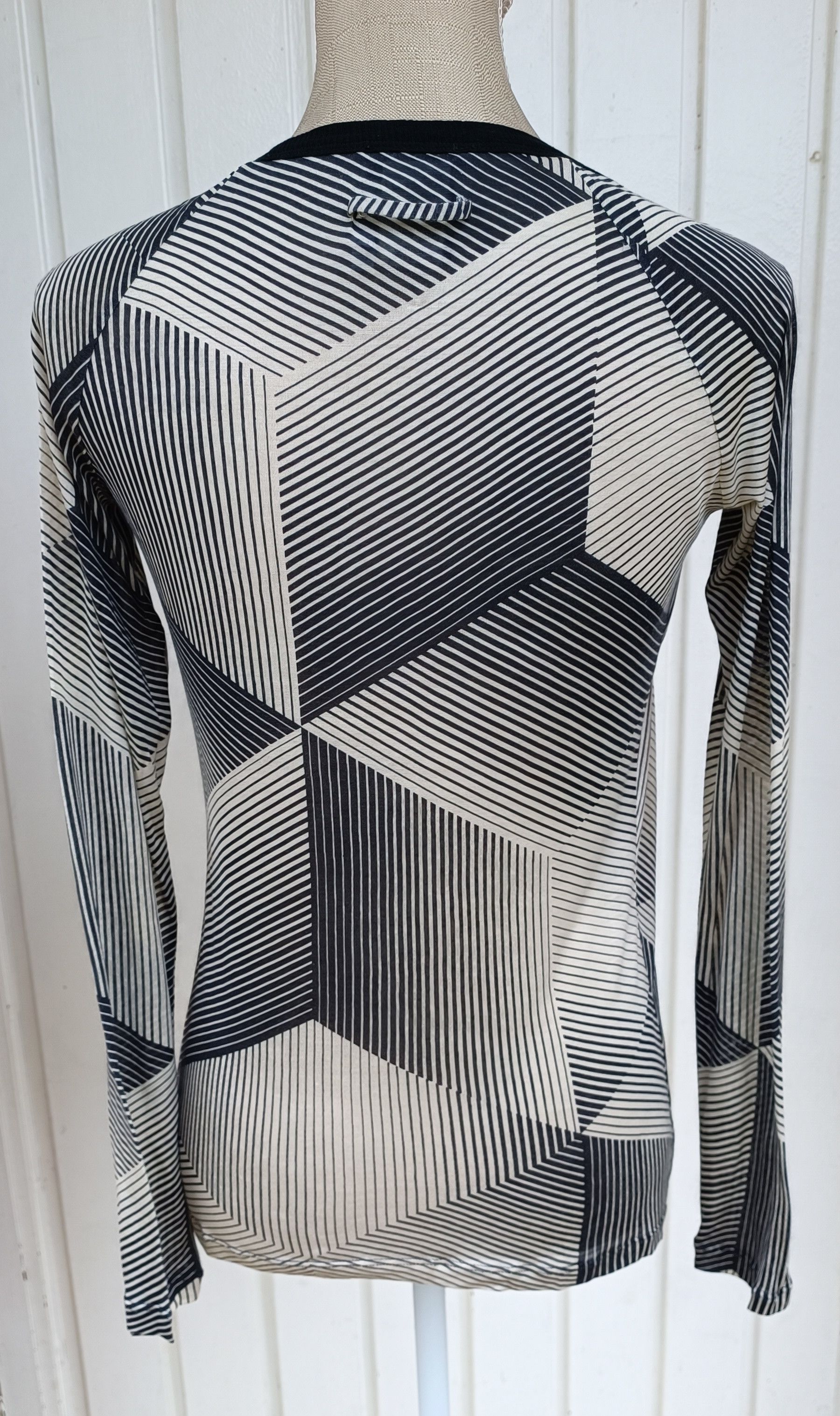 Jean Paul Gaultier 3D_ Geometric motifs- Silk top Size M / US 6-8 / IT 42-44 - 13 Thumbnail