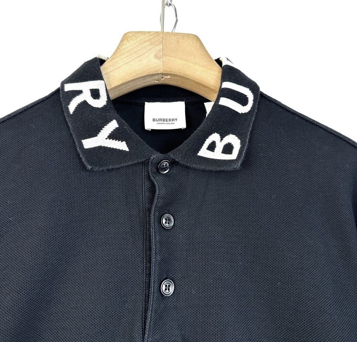 Burberry Burberry / Black Polo Shirt with Neck Logo Print K12 Size US S / EU 44-46 / 1 - 3 Thumbnail