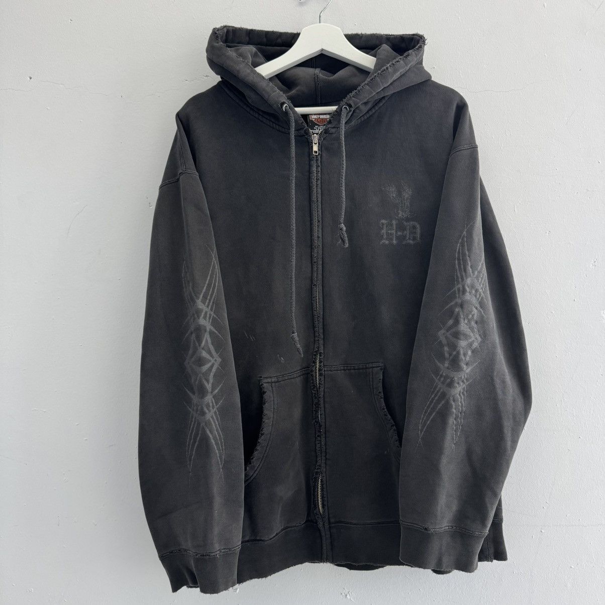 Harley Davidson Vintage Faded Harley Davidson Black Flame Sleeve Zip Hoodie Size US L / EU 52-54 / 3 - 1 Thumbnail