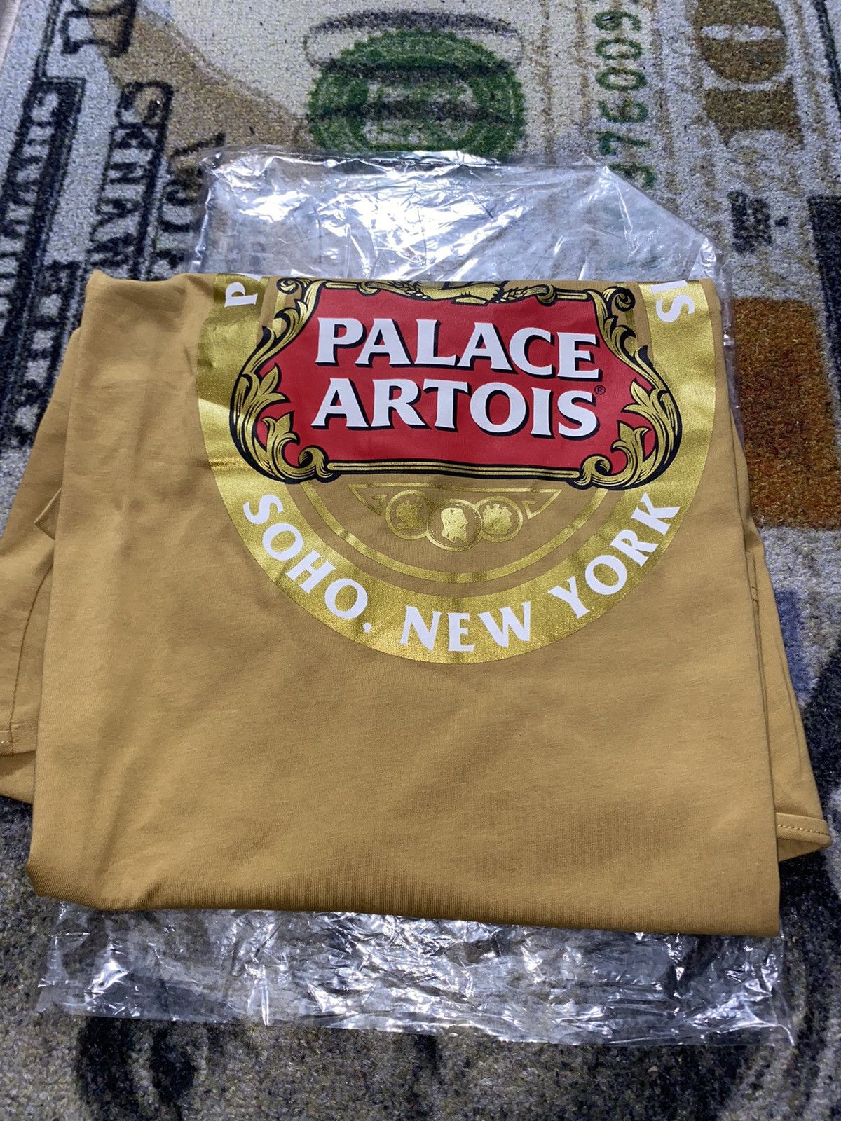 Palace Palace x Stella Artois Coaster SOHO NY T-Shirt Gold Size US XXL / EU 58 / 5 - 1 Thumbnail