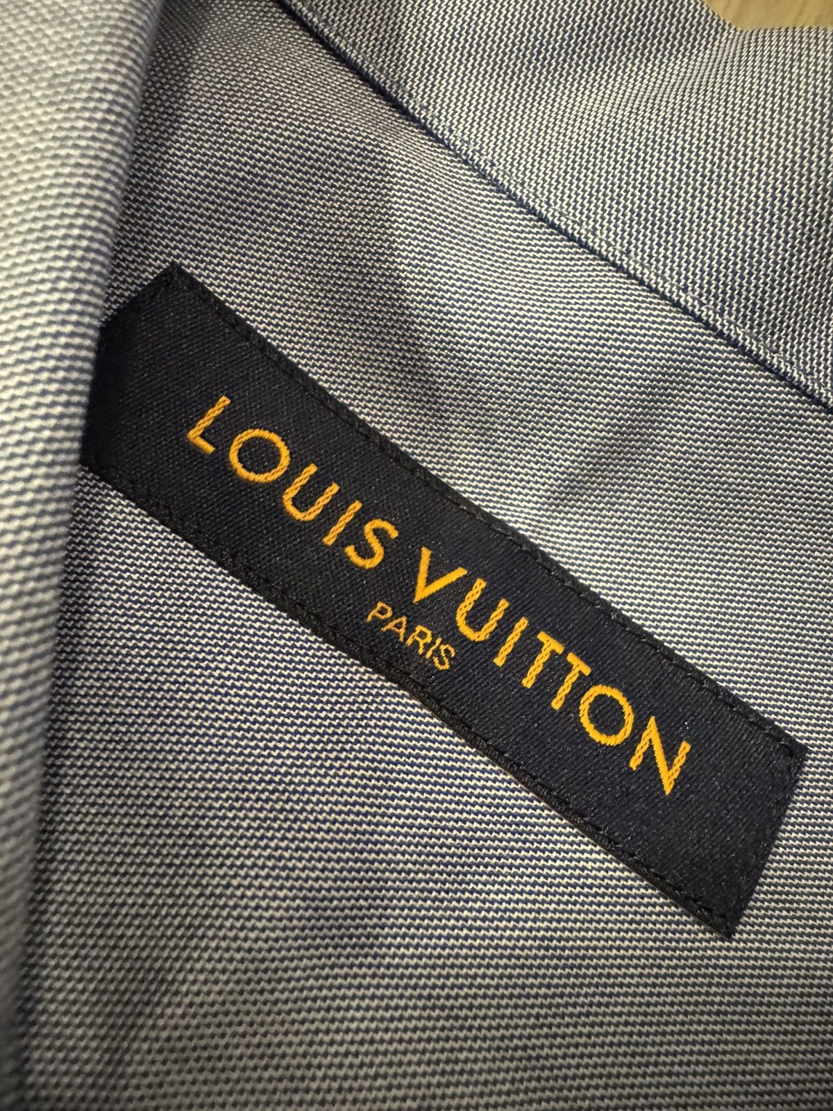 Louis Vuitton LOUIS VUITTON shirt see photos for real tape measurements Size US M / EU 48-50 / 2 - 13 Thumbnail