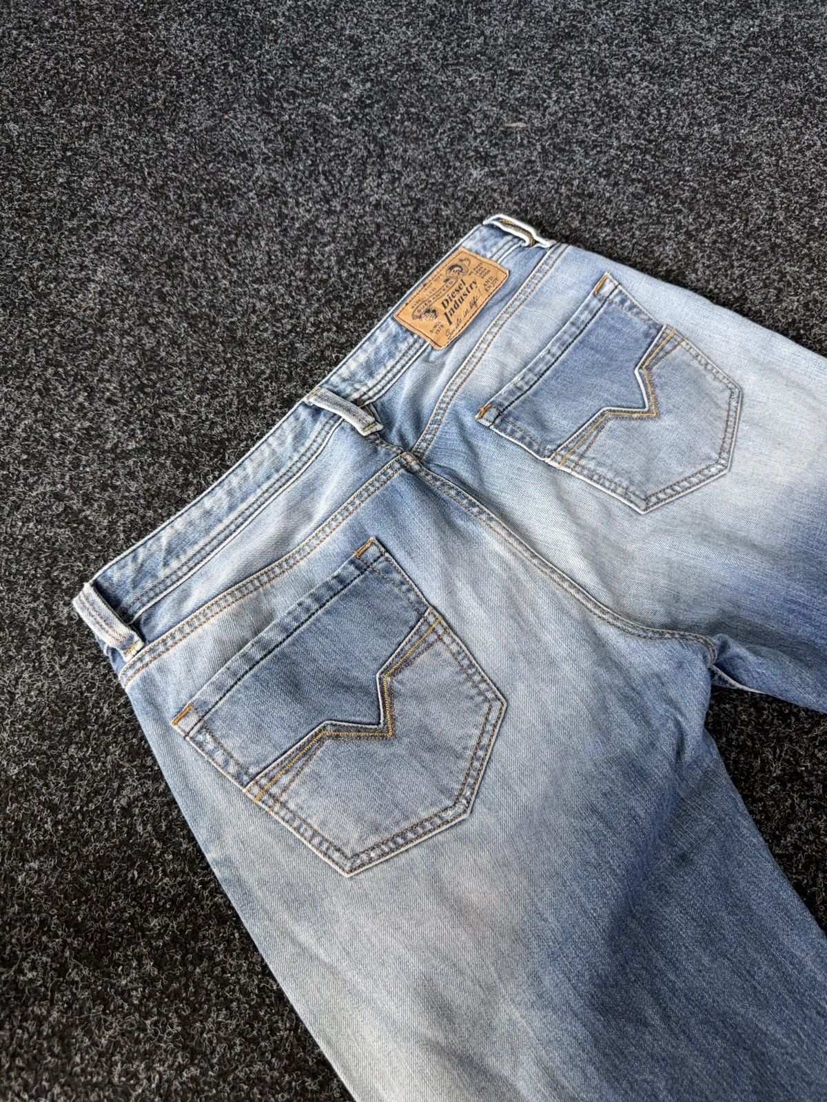 Diesel Vintage Y2K 00s Luxury Distressed Larkee jeans Denim pants Size US 34 / EU 50 - 14 Thumbnail