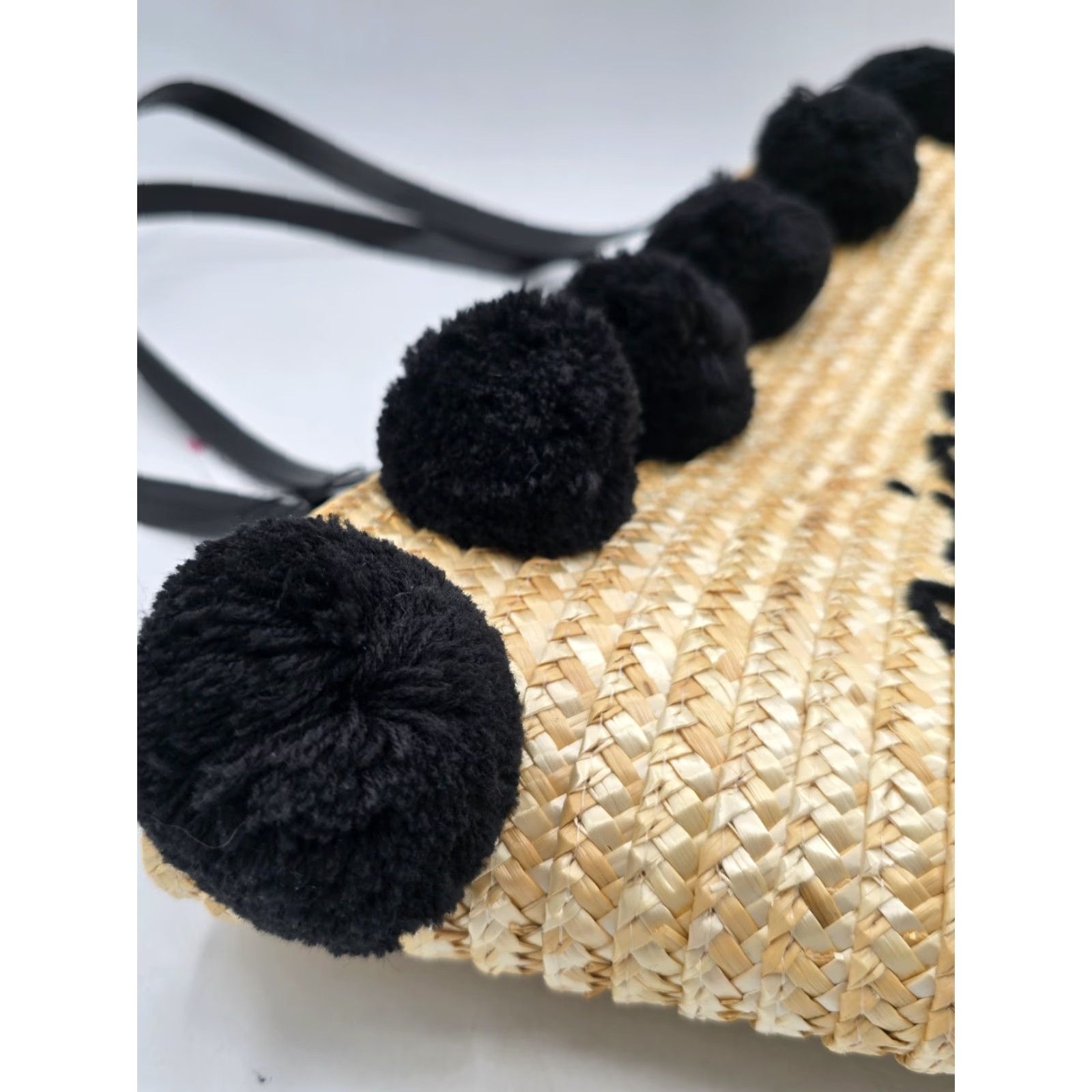 Vintage NEW WITH TAGS Tickled Pink Going Places Pom Pom Wicker Bag Women Shoulder Bag Natural Beach Bag Size ONE SIZE - 5 Thumbnail
