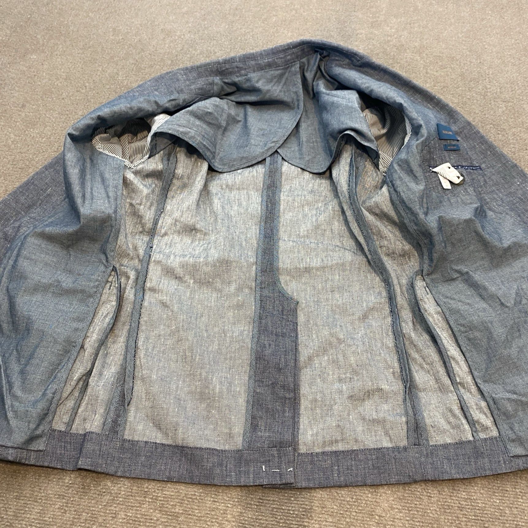 Vintage Fairlane Sport Coat Mens M Blue Linen Blend Two-Button Jacket Regular Fit Short Description: Solid Pattern Size US M / EU 48-50 / 2 - 5 Thumbnail