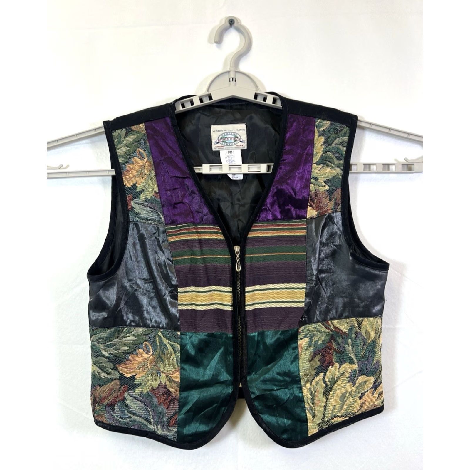 Velvet VINTAGE VTG 90s Full Zip Vest Women's Patchwork Tapestry Velvet Autumnal Boho Size PM Jacket Vest Blouse- Shirt- Top Girls Mens Women's Size M / US 6-8 / IT 42-44 - 2 Thumbnail