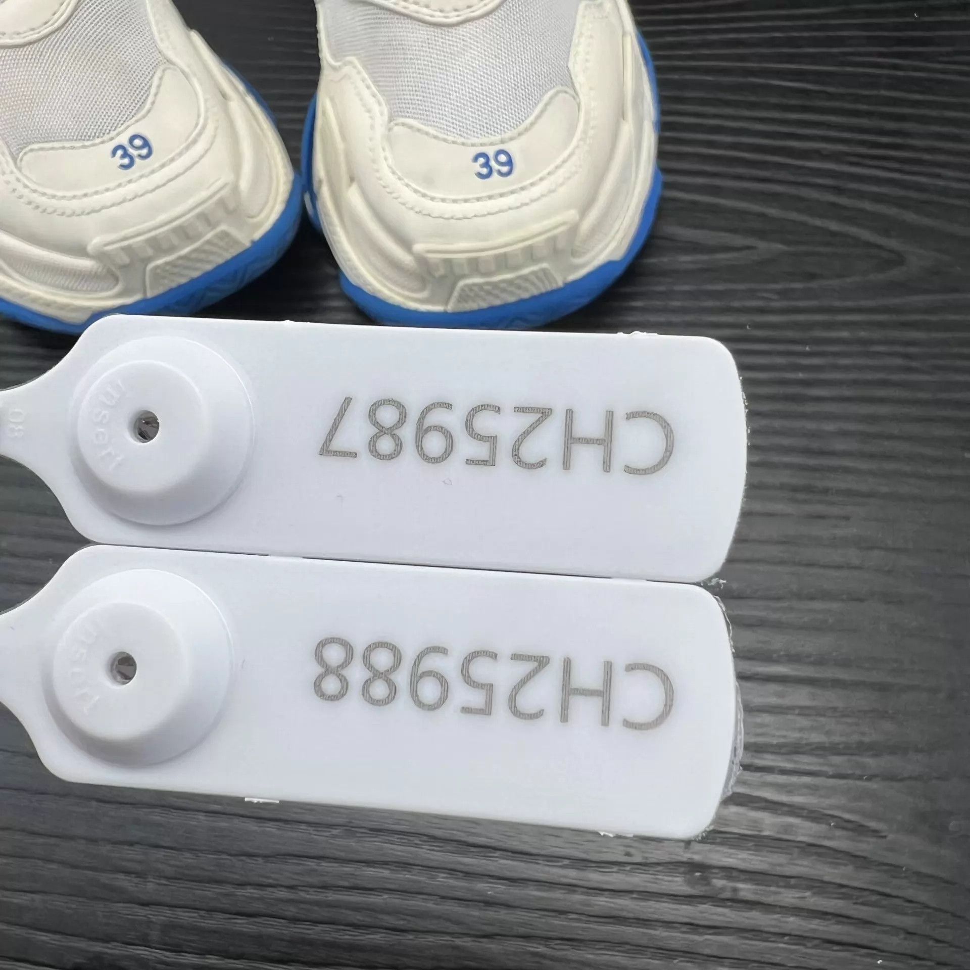 Balenciaga Balenciaga Triples White Blue 39 Size US 9 / IT 39 - 9 Thumbnail