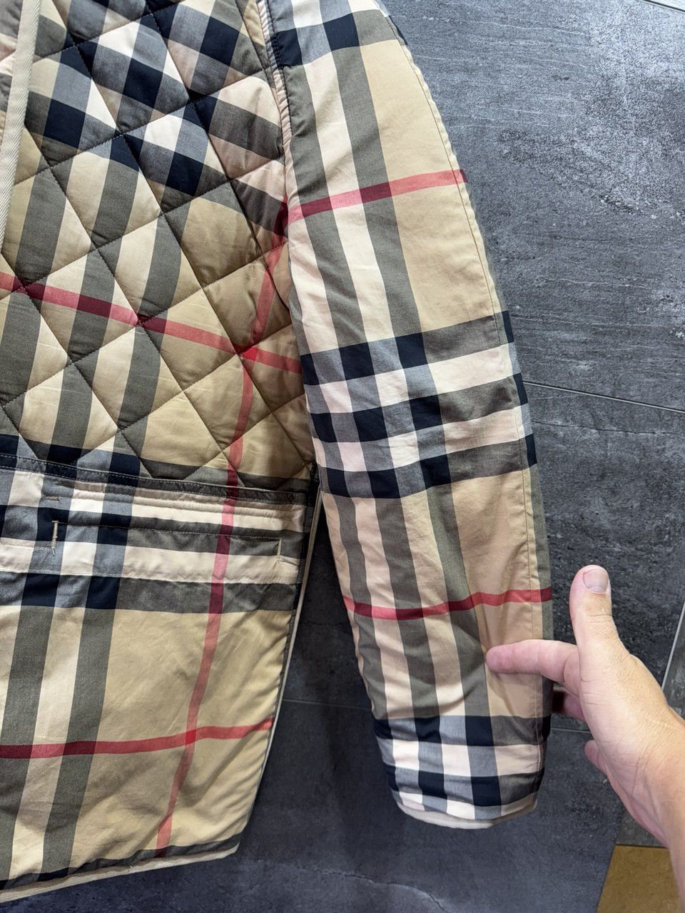 Burberry BURBERRY Meddon Quilted Nova Check Jacket Size XS Size XS / US 0-2 / IT 36-38 - 19 Thumbnail