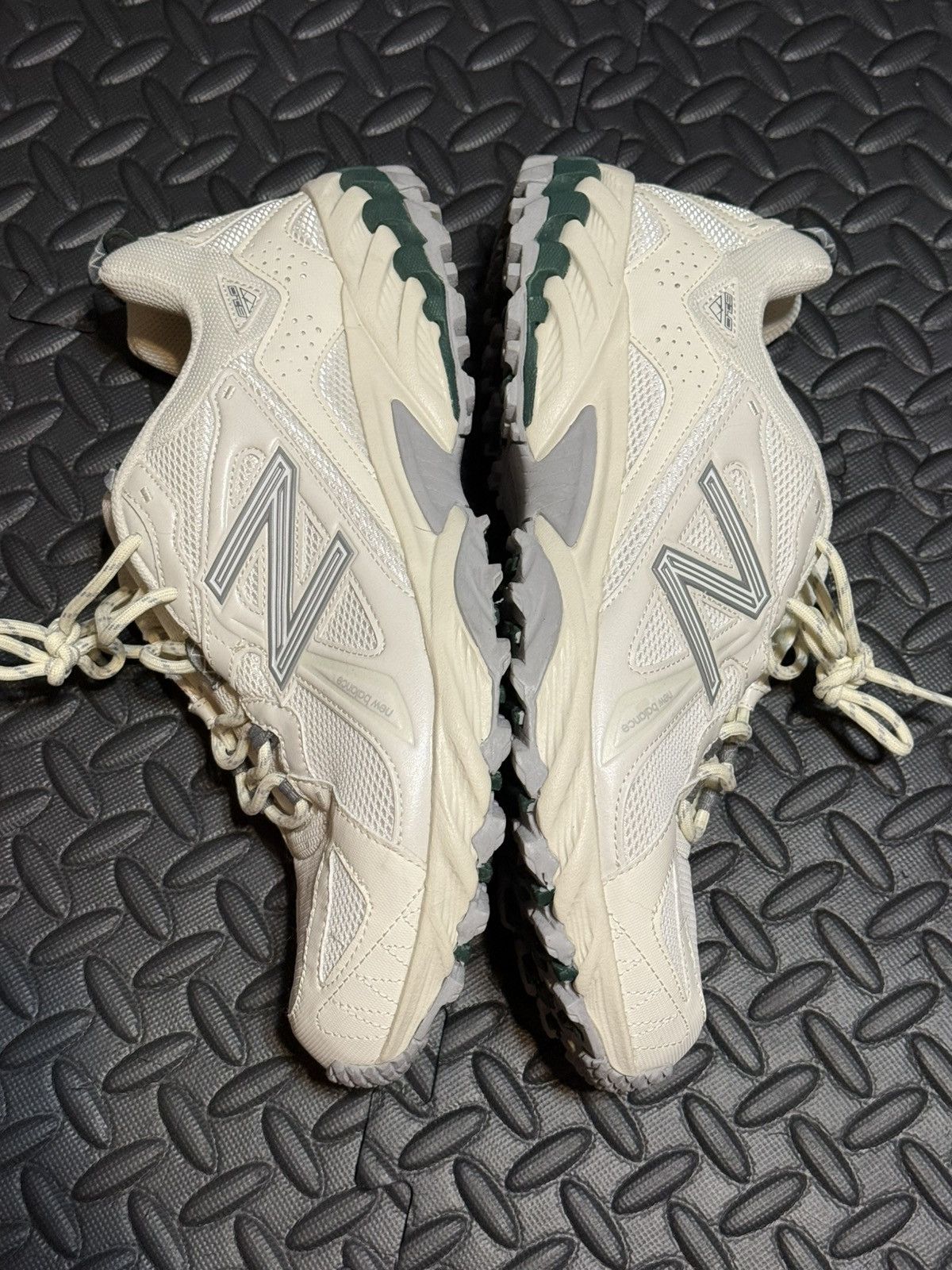 New Balance NEW BALANCE ML610TAG WHITE BEIGE Size US 12 / EU 45 - 4 Thumbnail