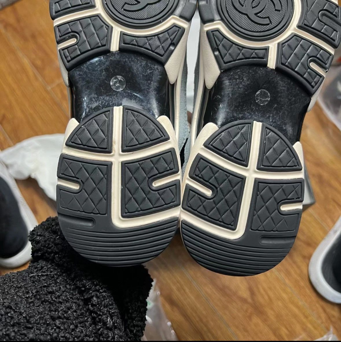 Chanel Chanel Calfskin Sneakers Size US 7.5 / IT 37.5 - 6 Thumbnail