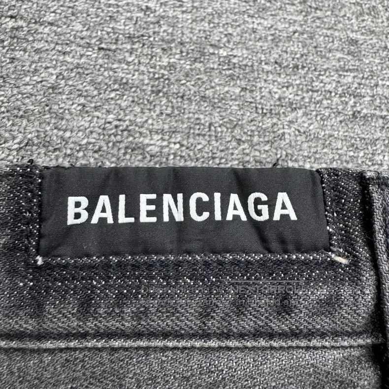 Balenciaga Balenciaga size XS Washed distressed denim pants Size US 27 - 6 Thumbnail