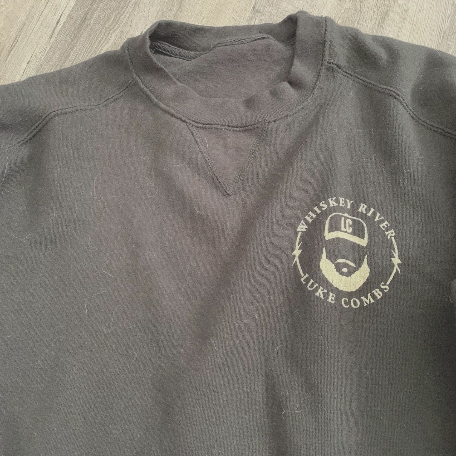 Vintage Luke Combs Sweatshirt Mens XL Black Whiskey River COLD AS YOU Pullover Crewneck Size US XL / EU 56 / 4 - 4 Thumbnail