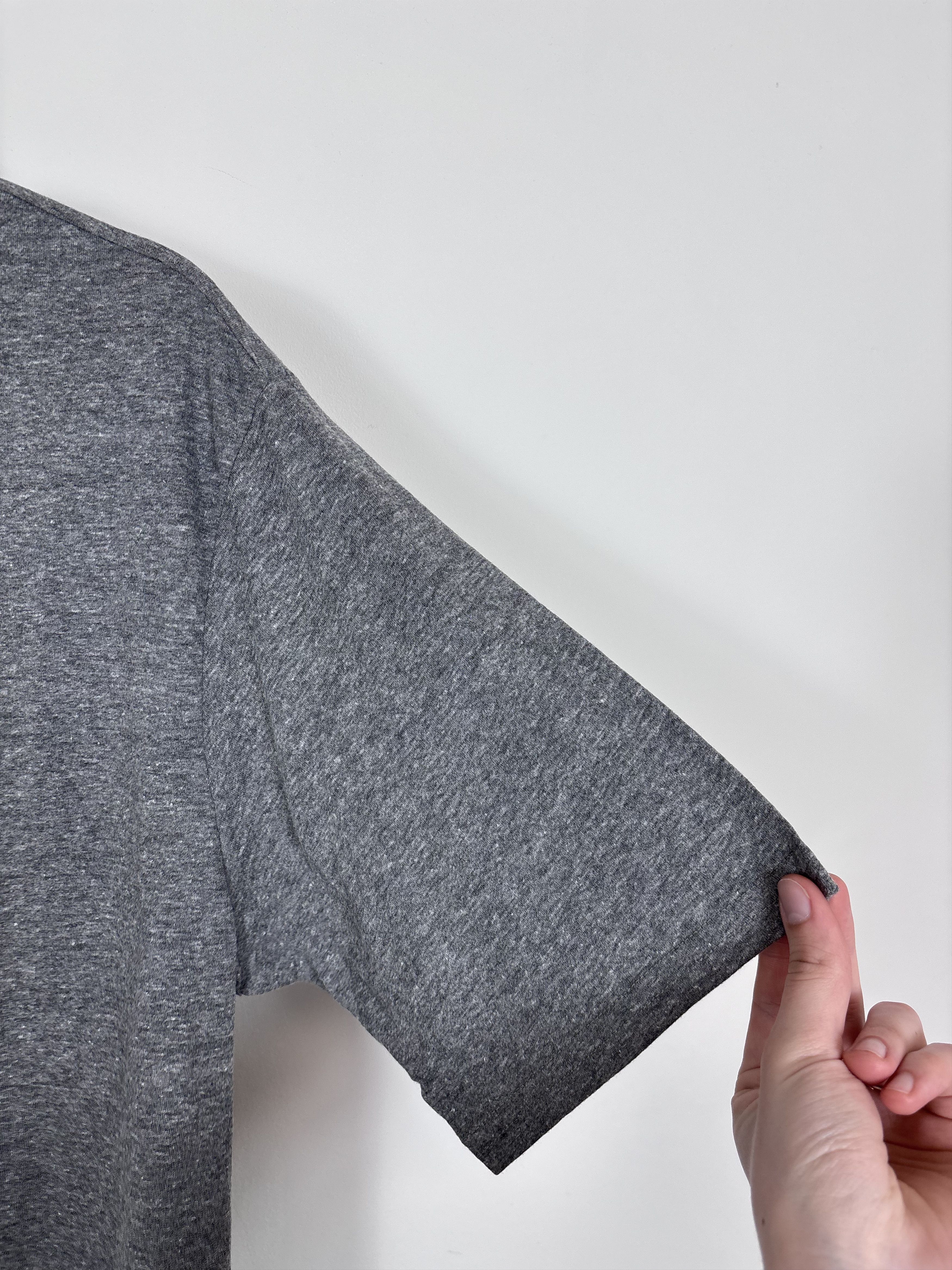 Oakley Oakley Military Channel NWT Men’s Athletic Heather Grey Tee Size US XL / EU 56 / 4 - 9 Thumbnail