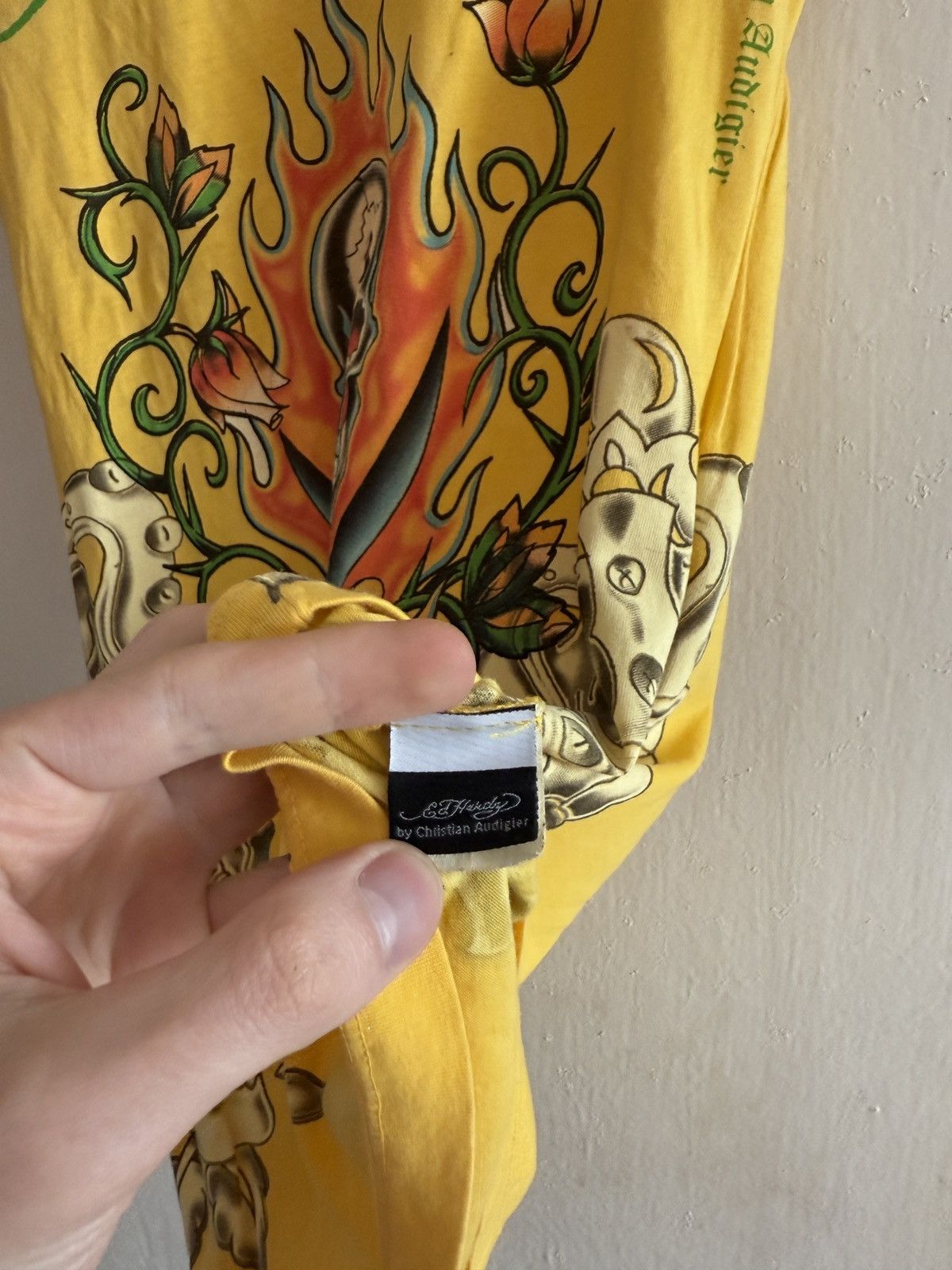 Ed Hardy Vintage Ed Hardy Womens T-Shirt Skull Flame Graphic Top Y2K Size S / US 4 / IT 40 - 7 Thumbnail