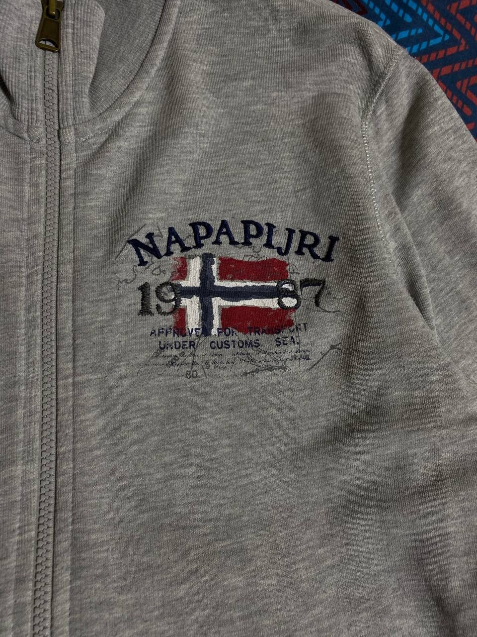 Napapijri × Vintage Napapijri Vintage Y2K Sweatshirt Zip Patch Rare Hype Size US L / EU 52-54 / 3 - 17 Thumbnail