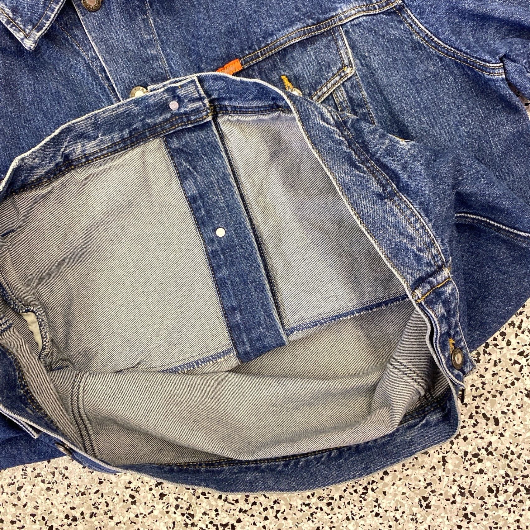 Jeep VINTAGE Jeep Denim Jacket Mens XL Blue 90's Trucker Pockets Logo HT Mexico Jeans Jacket American Cars USA JEEP Mens XL Blue Size US XL / EU 56 / 4 - 5 Thumbnail