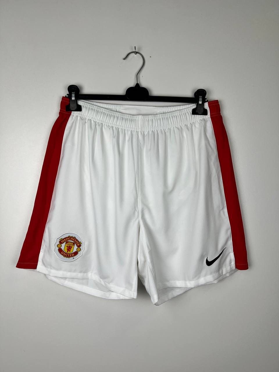 Vintage Manchester United Nike vintage shorts size L/33 Size US 33 - 1 Thumbnail