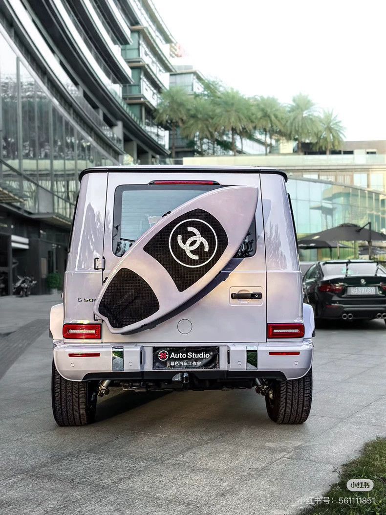 Chanel Chanel White Carbon Fiber Surfboard Size ONE SIZE - 8 Thumbnail