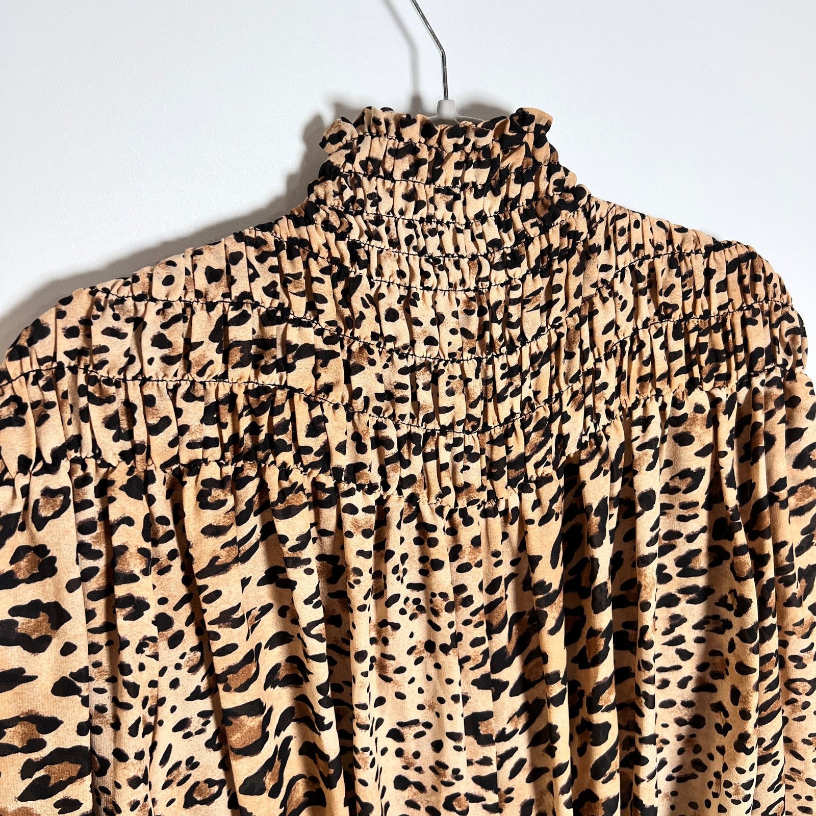 Frame Frame Smocked Cheetah Blouson Blouse Camel Mock Neck Size M Size M / US 6-8 / IT 42-44 - 7 Thumbnail