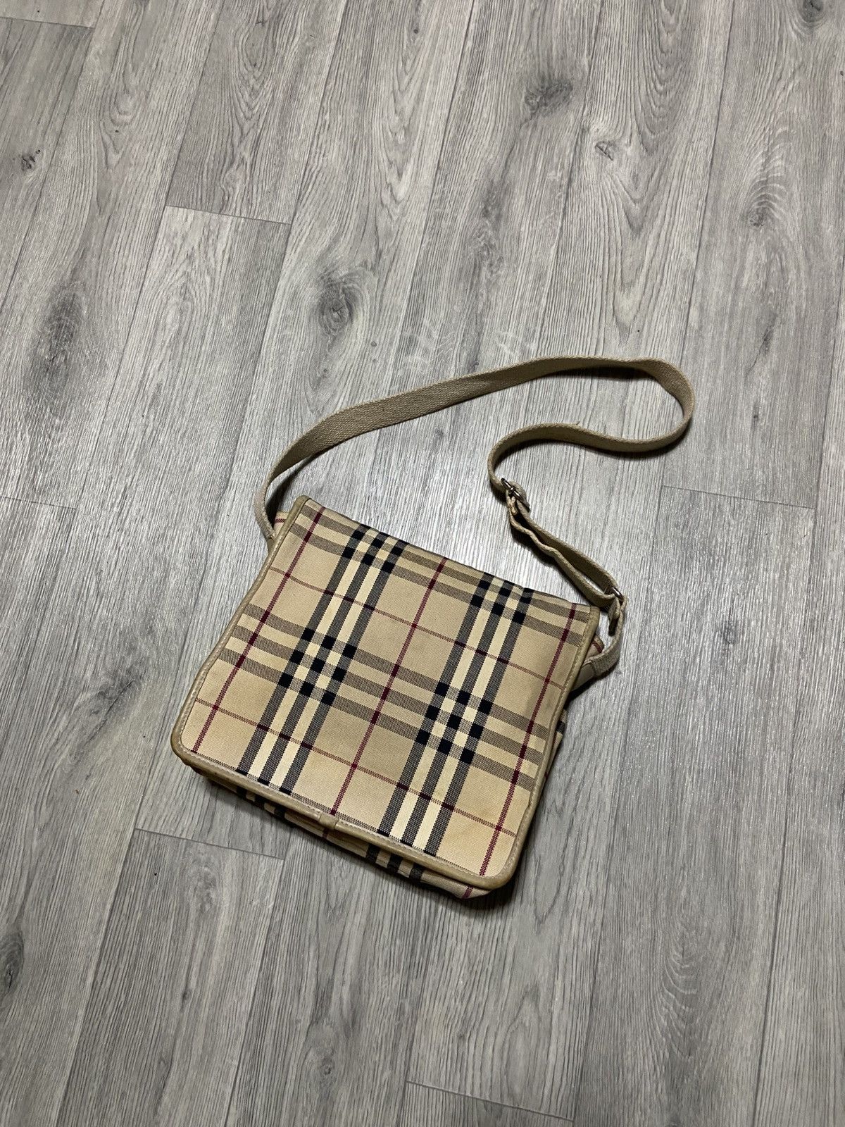 Burberry Vintage Burberry London Nova Check Crossbody Bag Size ONE SIZE - 3 Thumbnail